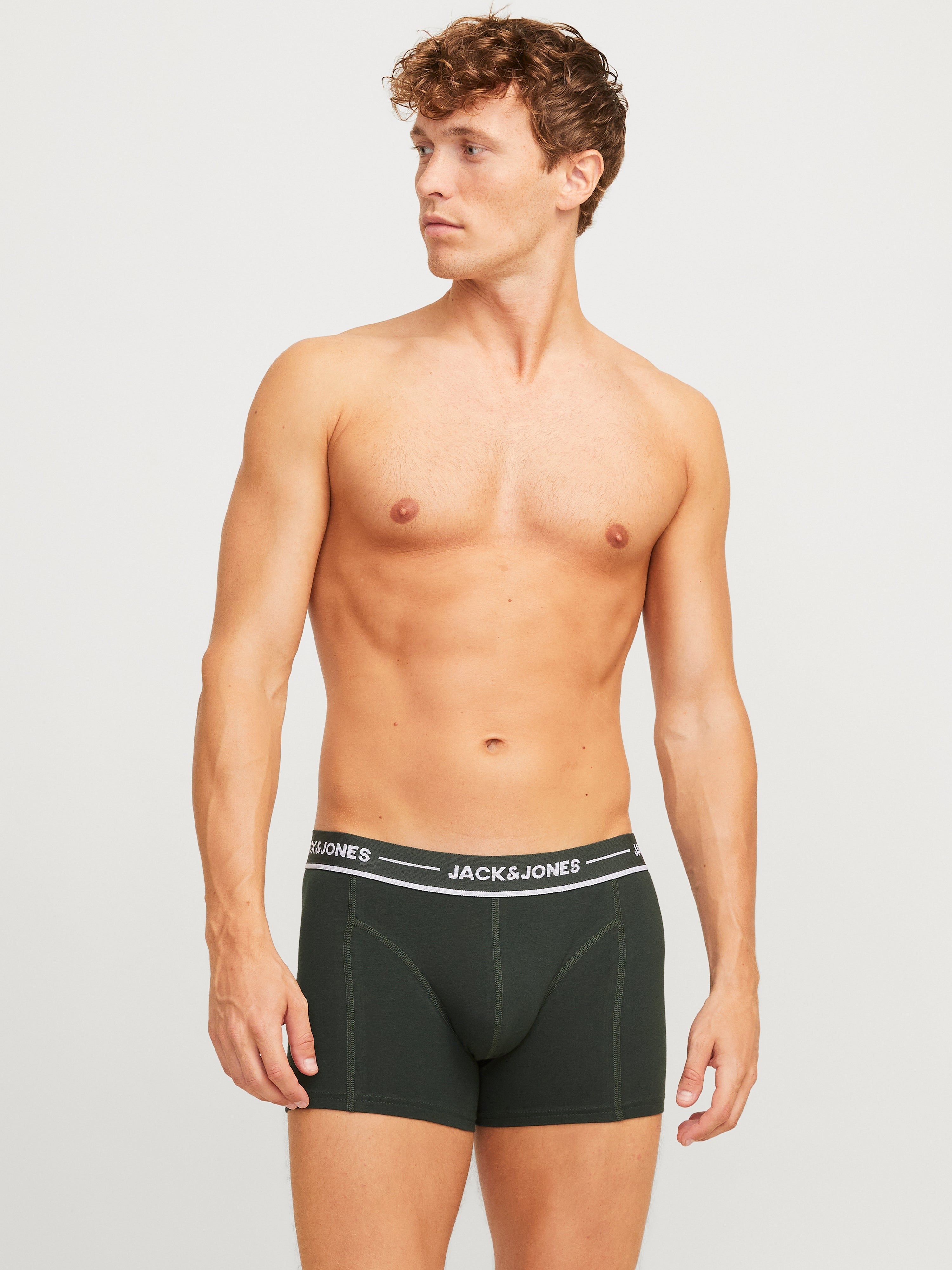 JACK & JONES JACCLAUS solid trunks pack in scarab - Image 1