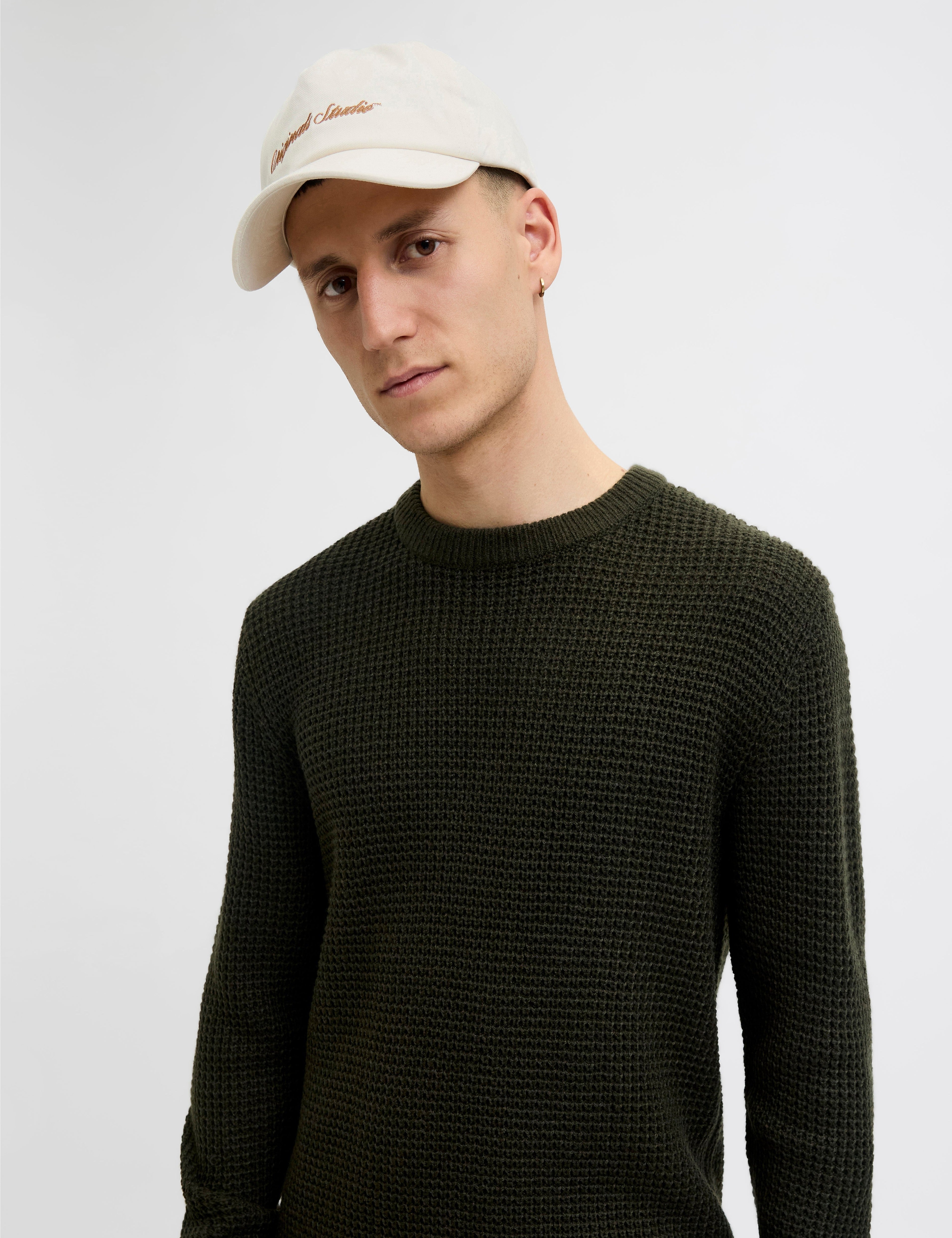 JACK & JONES JACFRAME norrebro cap in antique white - Image 1