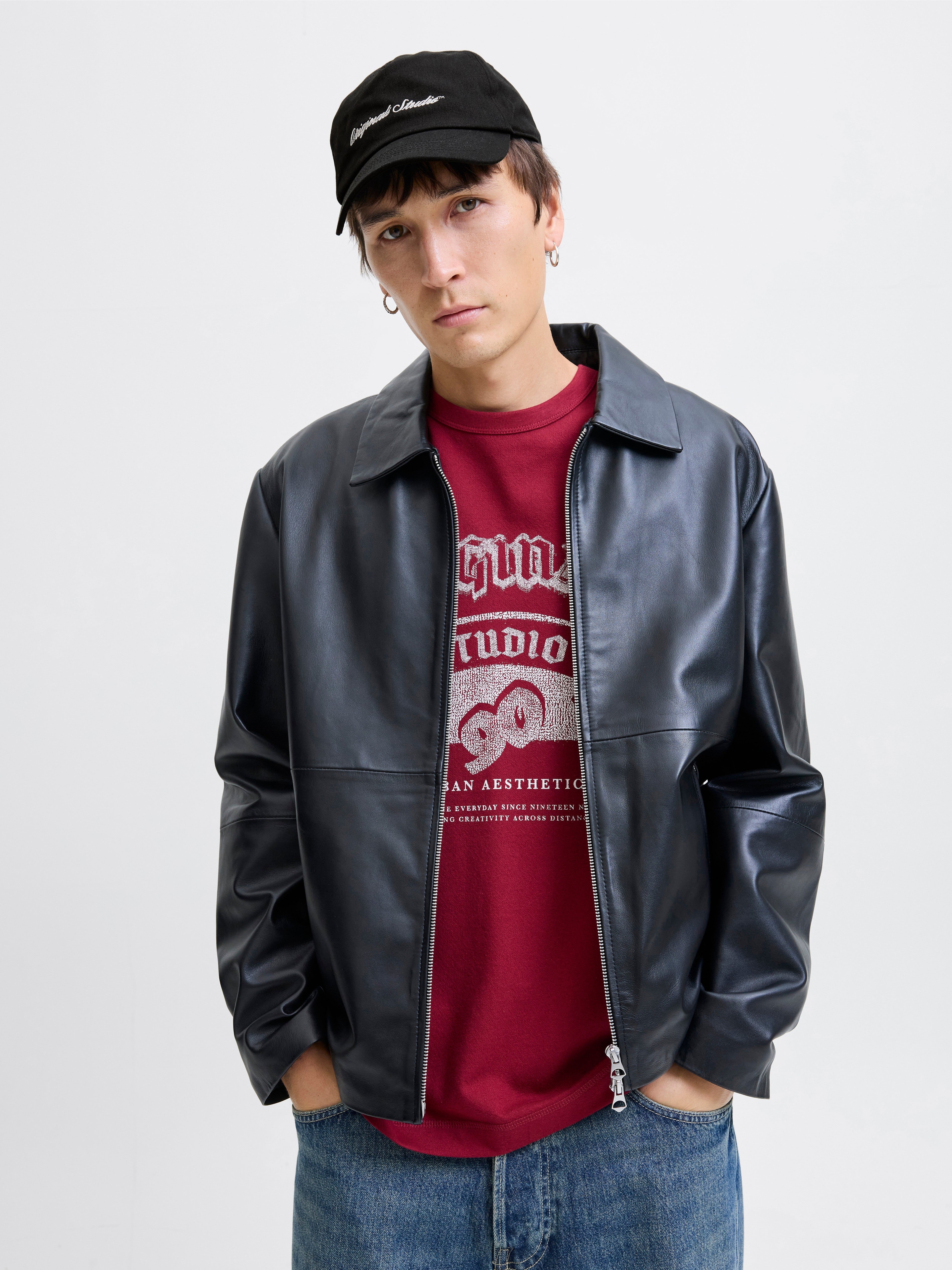 JACK & JONES JACFRAME norrebro cap in black - Image 1