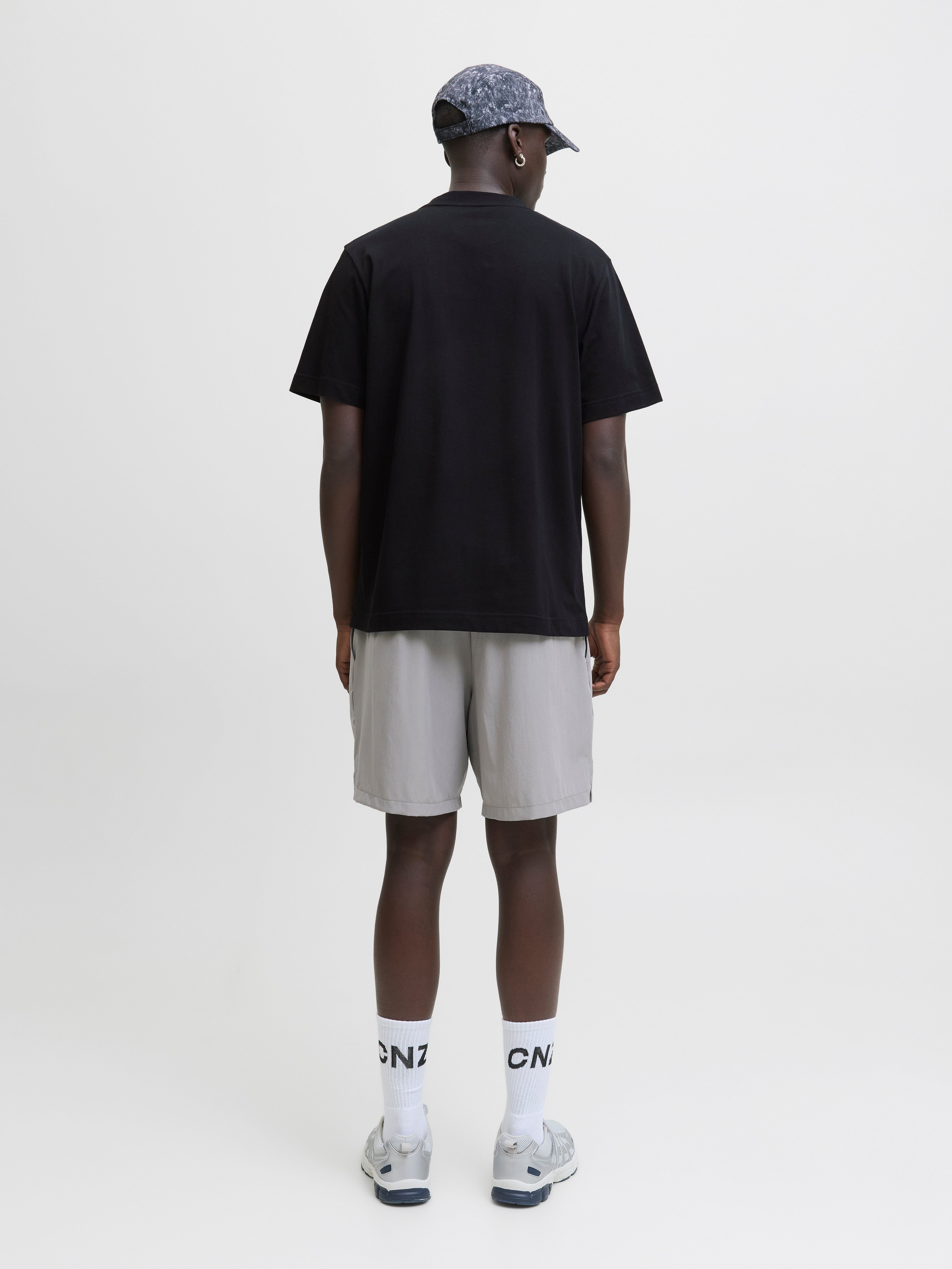 JACK & JONES JCOCNZAMSTERDAM branding t-shirt in black - Image 2