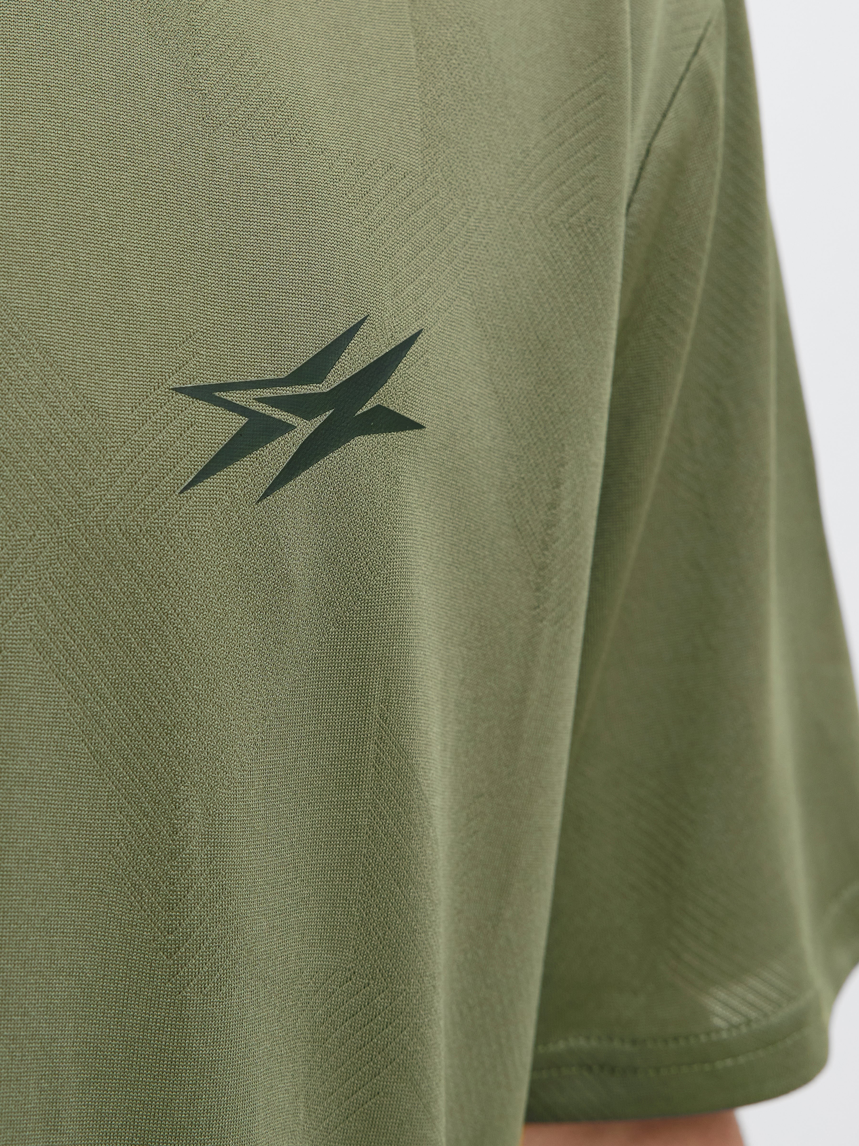 JACK & JONES JCOCNZ paris t-shirt in grape leaf - Image 6