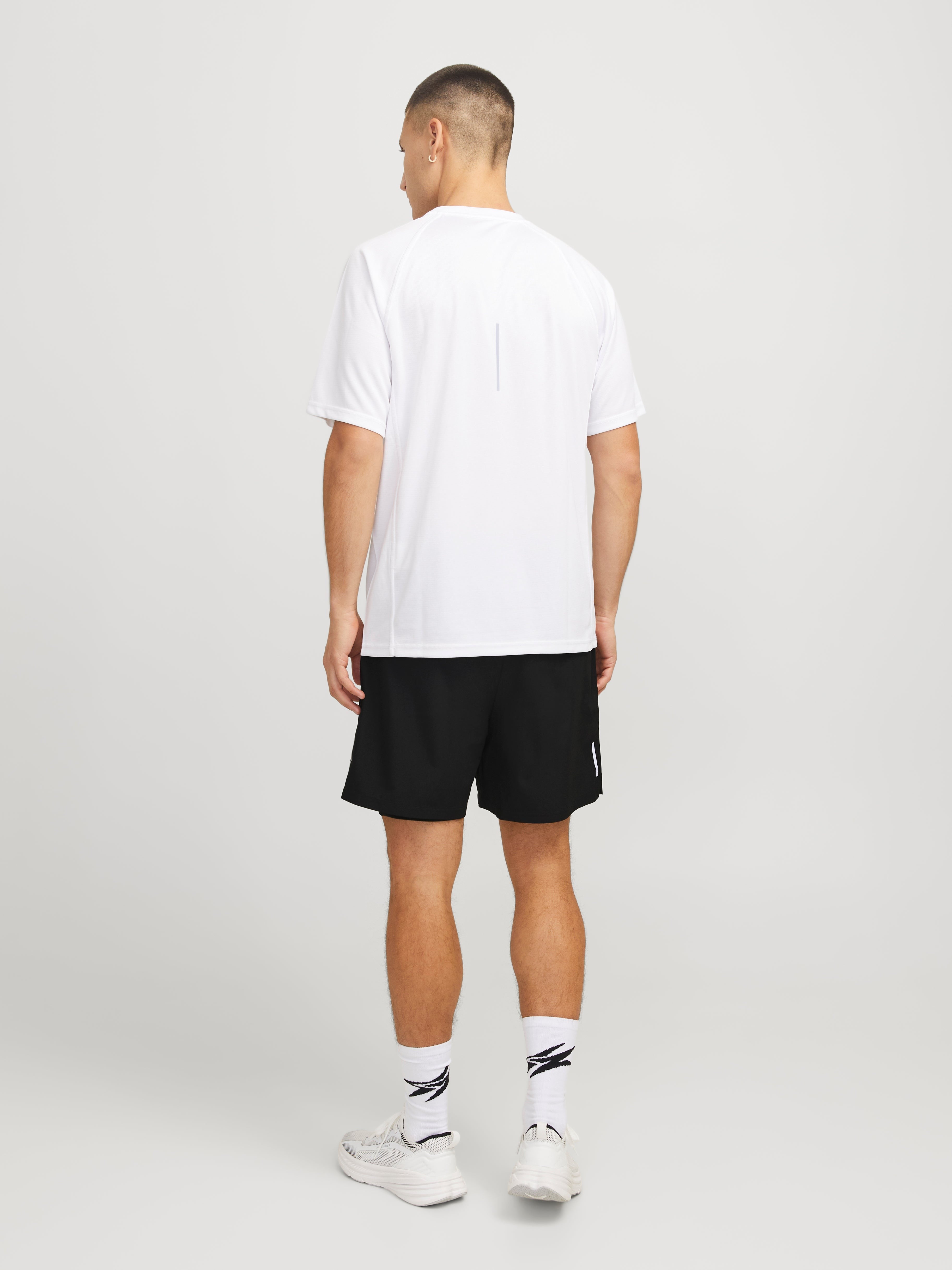 JACK & JONES JCOCNZ shorts with inner tights in black - Image 2