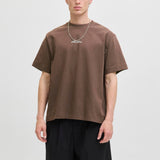 JACK & JONES JCOCOVER script back tee crew neck in seal brown - Image 1