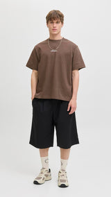 JACK & JONES JCOCOVER script back tee crew neck in seal brown - Image 5