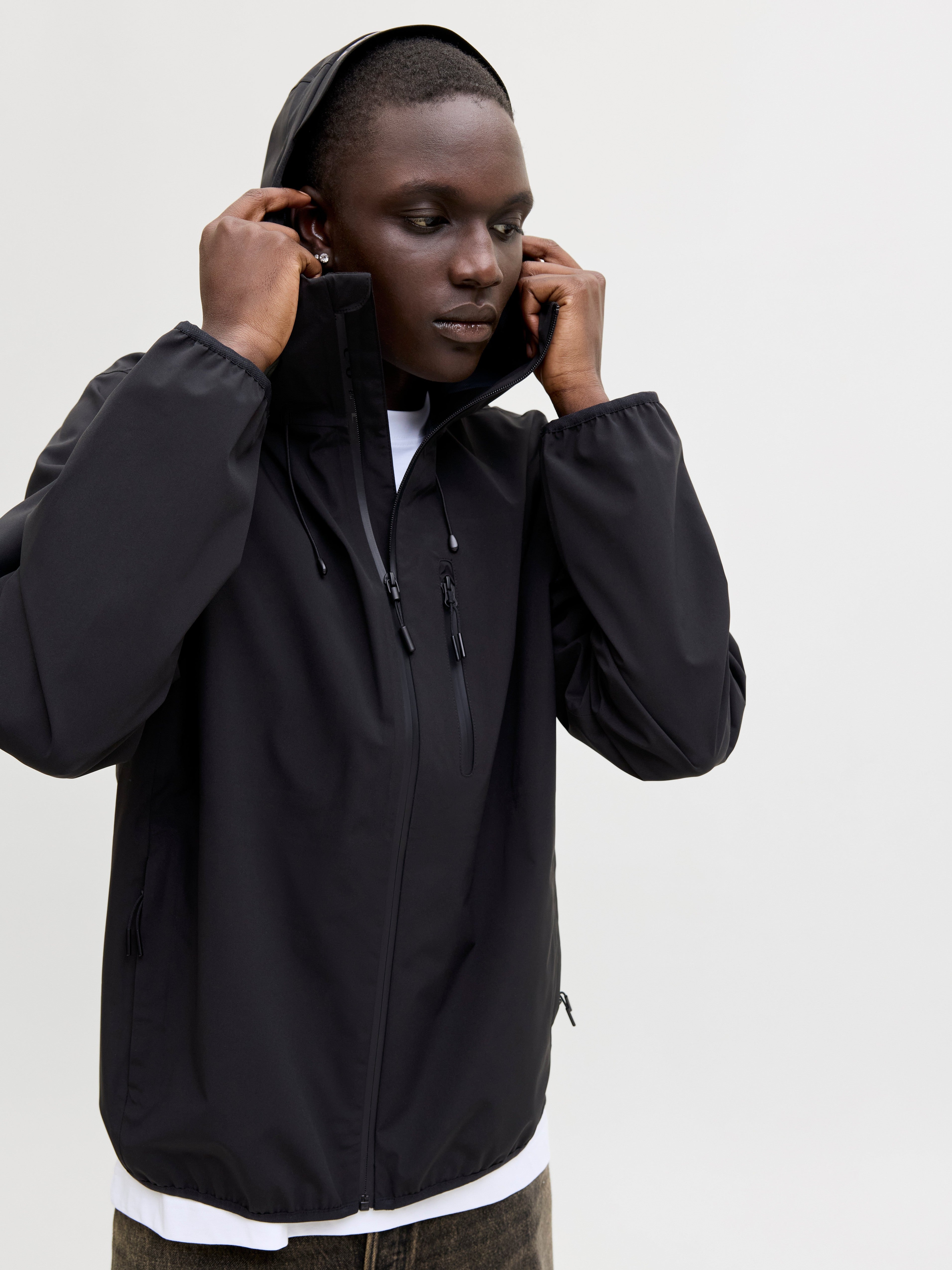 JACK & JONES JCOFUSION technical jacket in black - Image 8