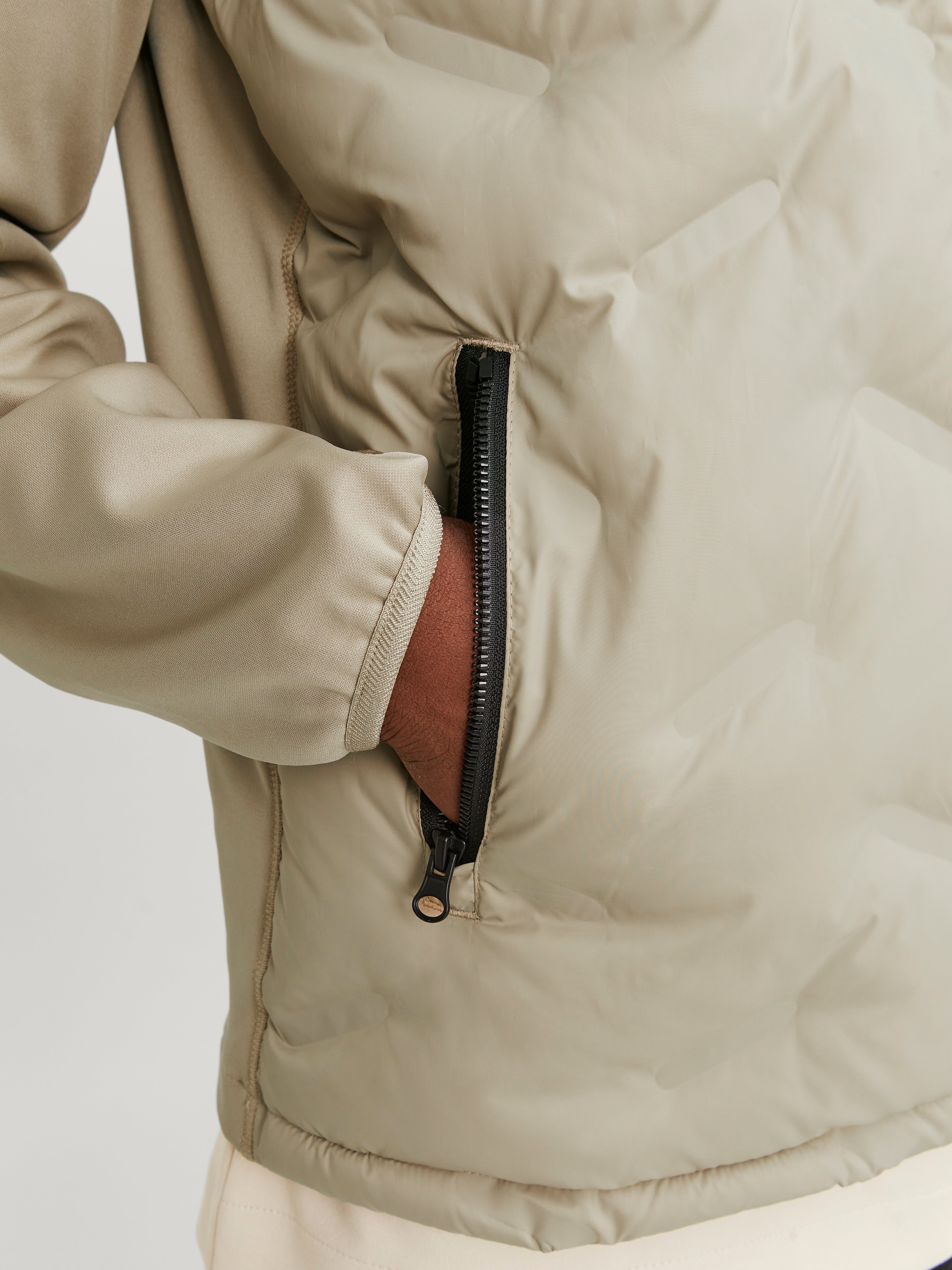 JACK & JONES JCOHEAT hybrid jacket in crockery - Image 6