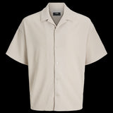 JACK & JONES JCOHORIZON plisse resort shirt in moonbeam - Image 3