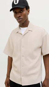 JACK & JONES JCOHORIZON plisse resort shirt in moonbeam - Image 7