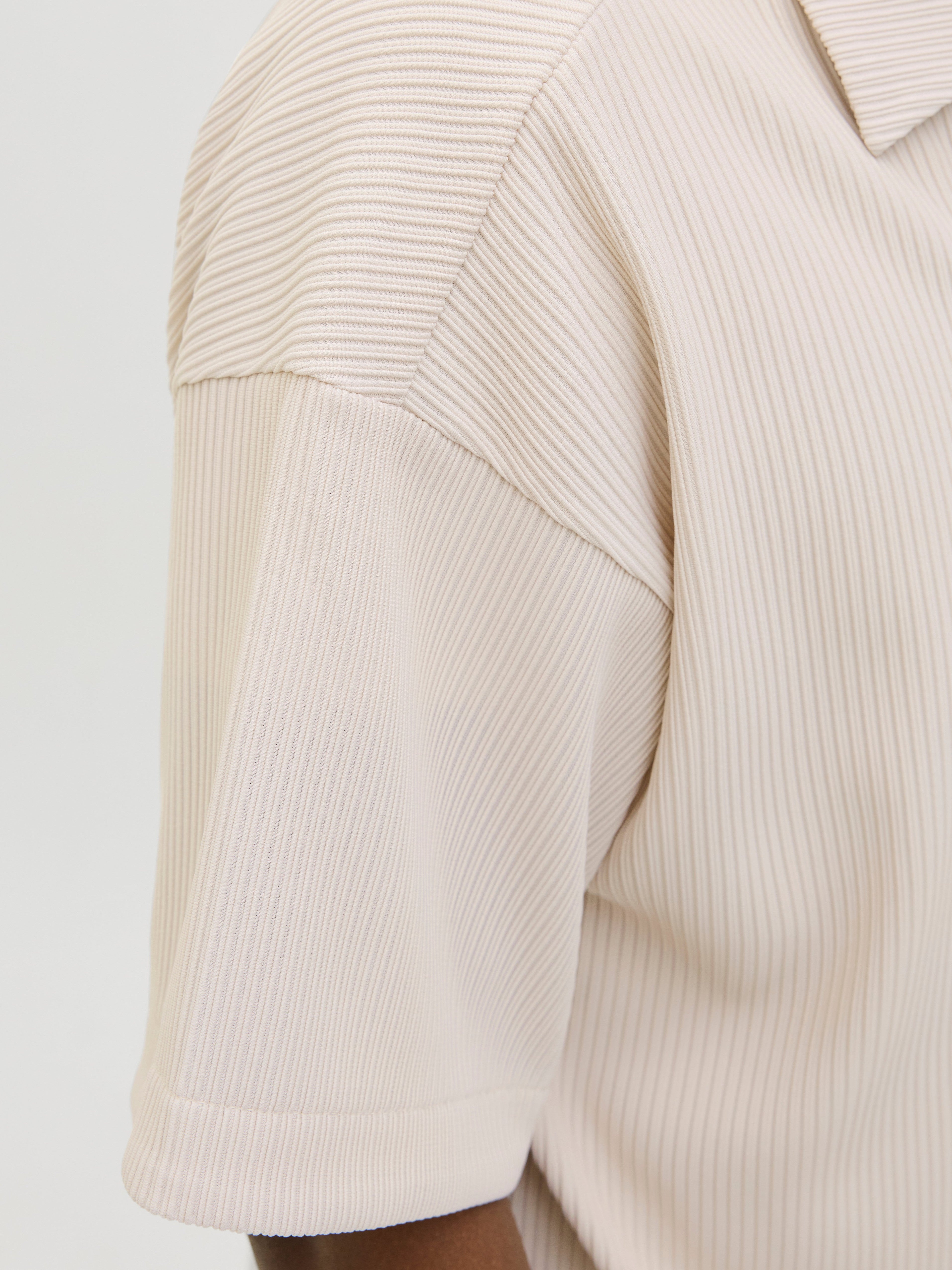 JACK & JONES JCOHORIZON plisse resort shirt in moonbeam - Image 5
