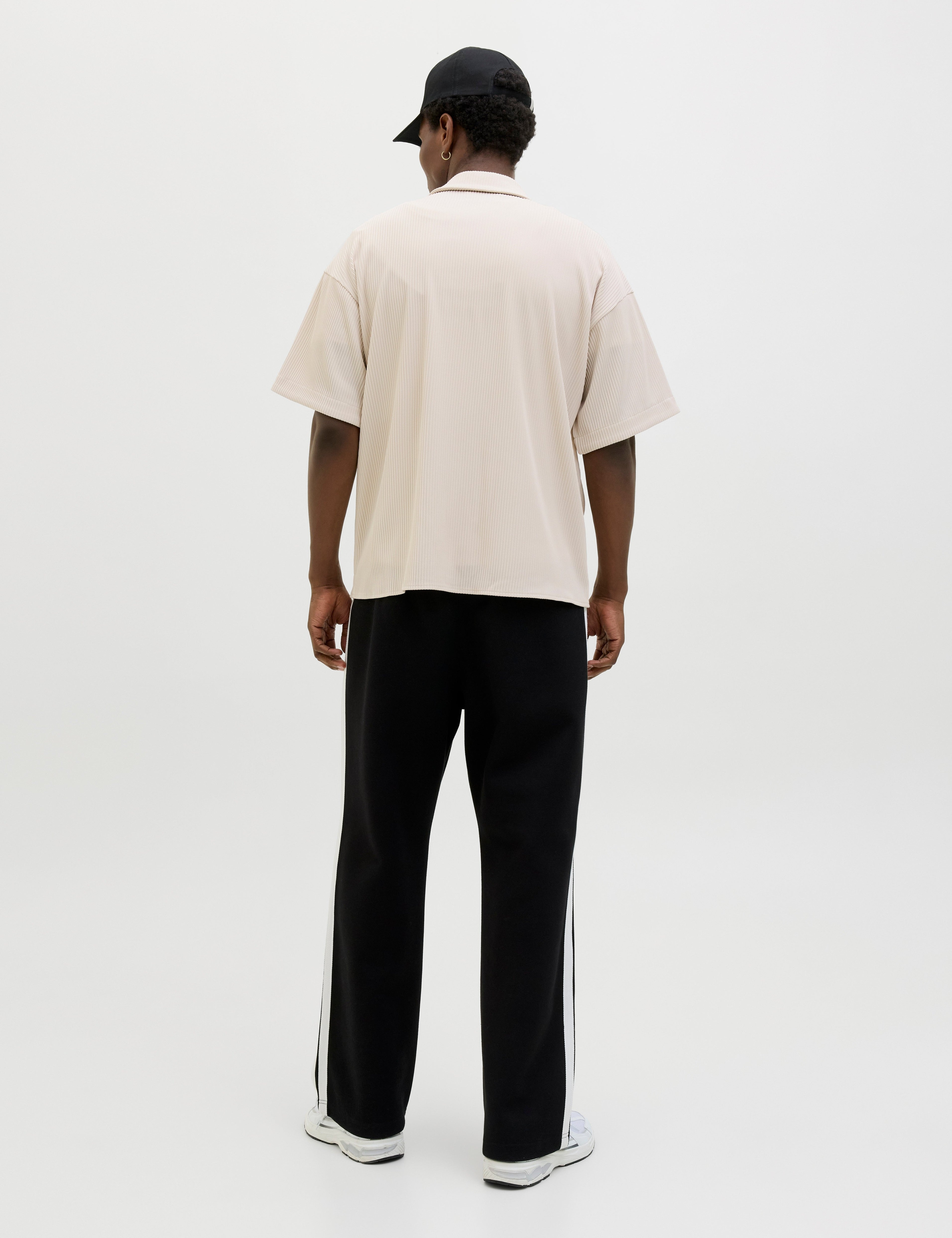 JACK & JONES JCOHORIZON plisse resort shirt in moonbeam - Image 2