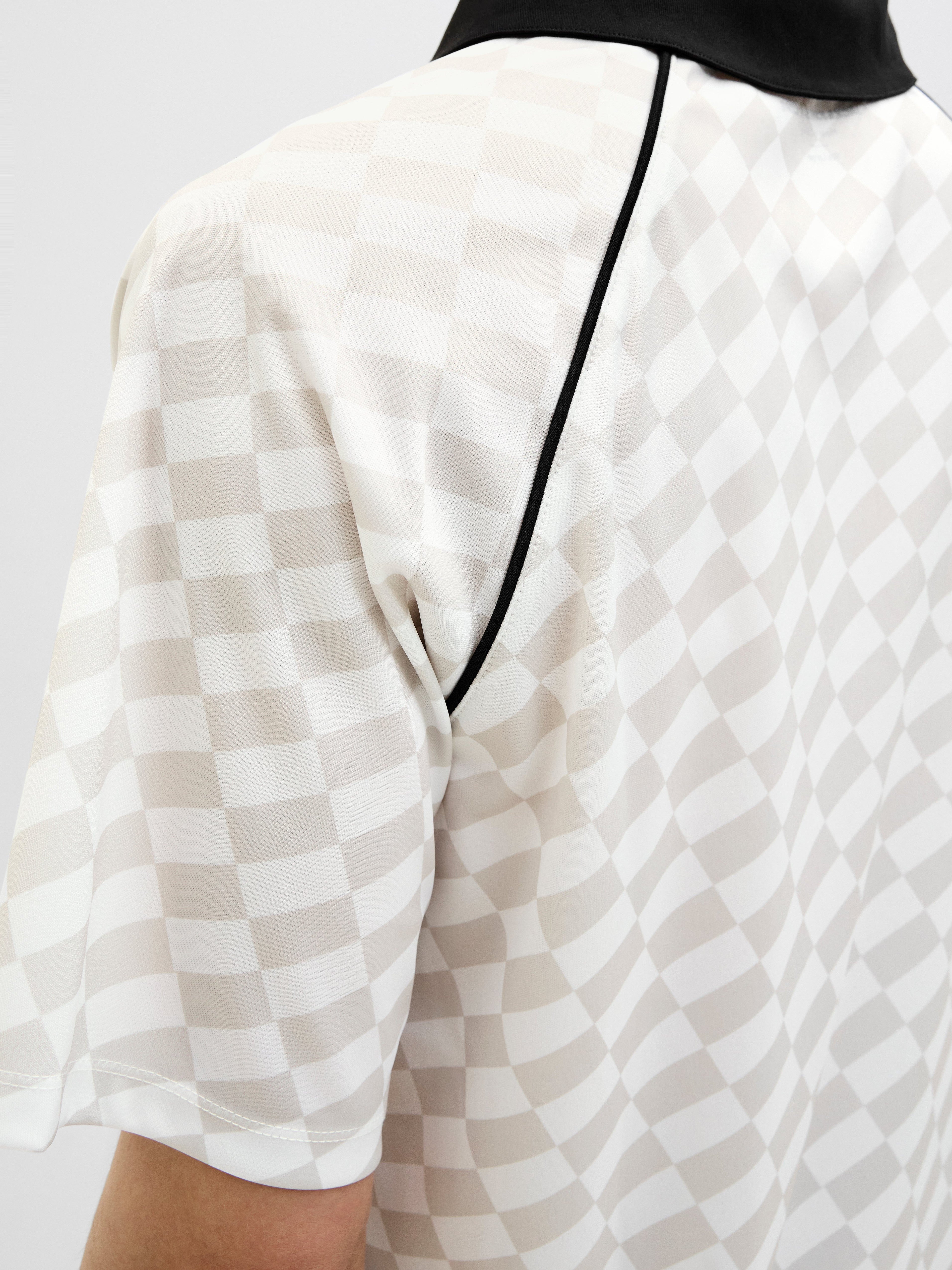 JACK & JONES JCORETREAT aop mesh open collar polo in cloud dancer - Image 5