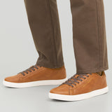 JACK & JONES JFWBOSLEY pu sneaker in cognac - Image 1
