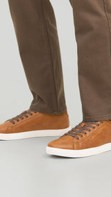 JACK & JONES JFWBOSLEY pu sneaker in cognac - Image 1