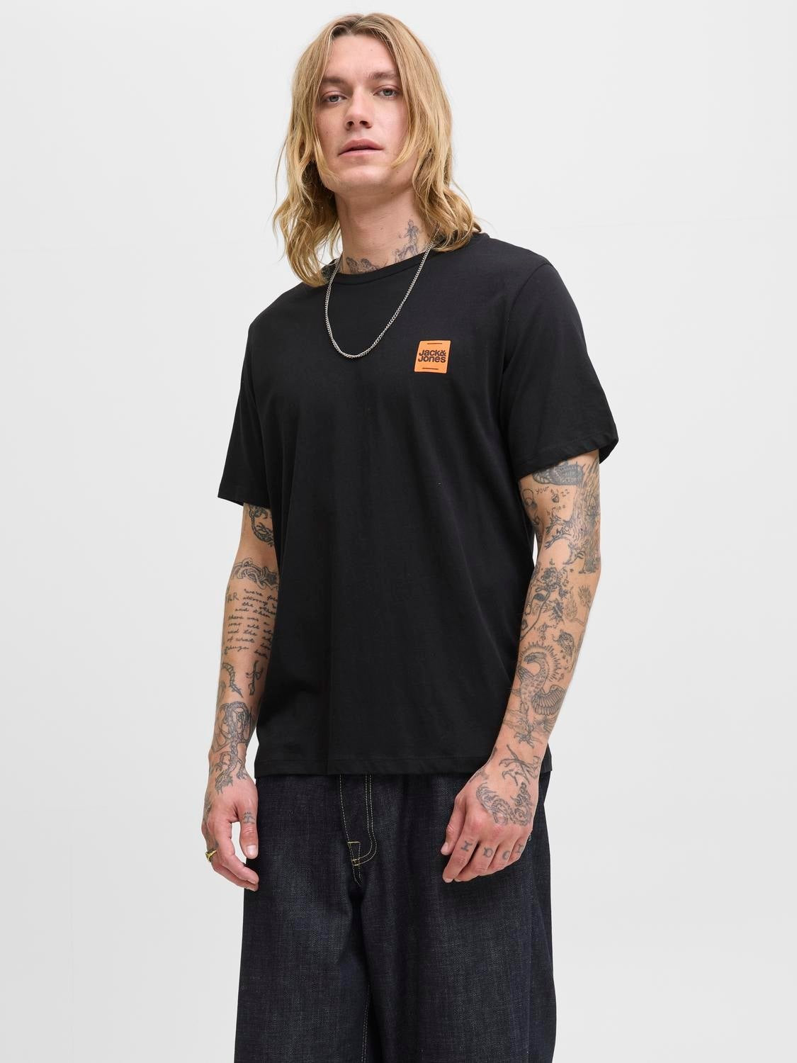 JACK & JONES JJBRANDY tee crew neck in black - Image 1