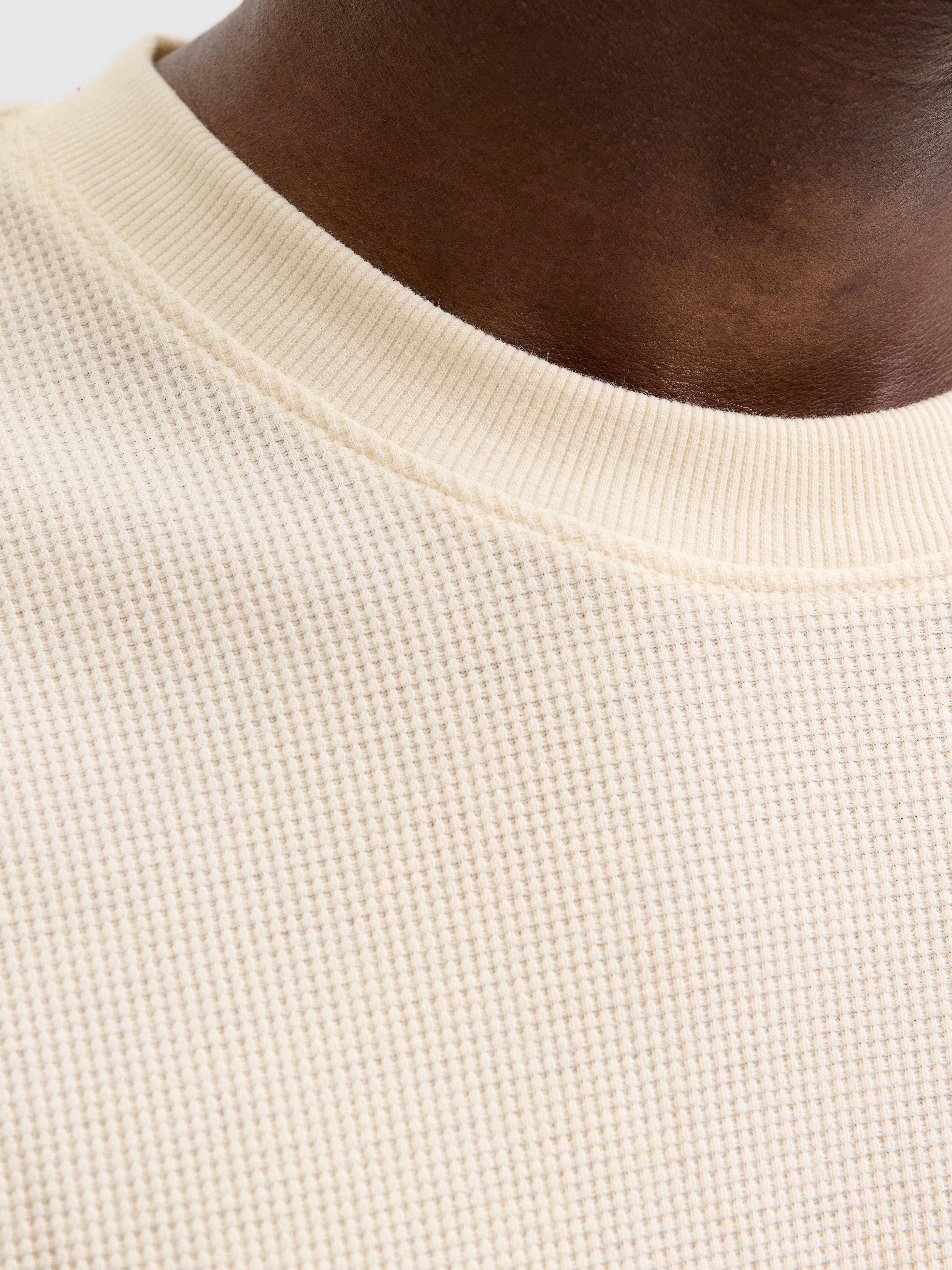 JACK & JONES JJEAUSTIN tee - antique white melange
