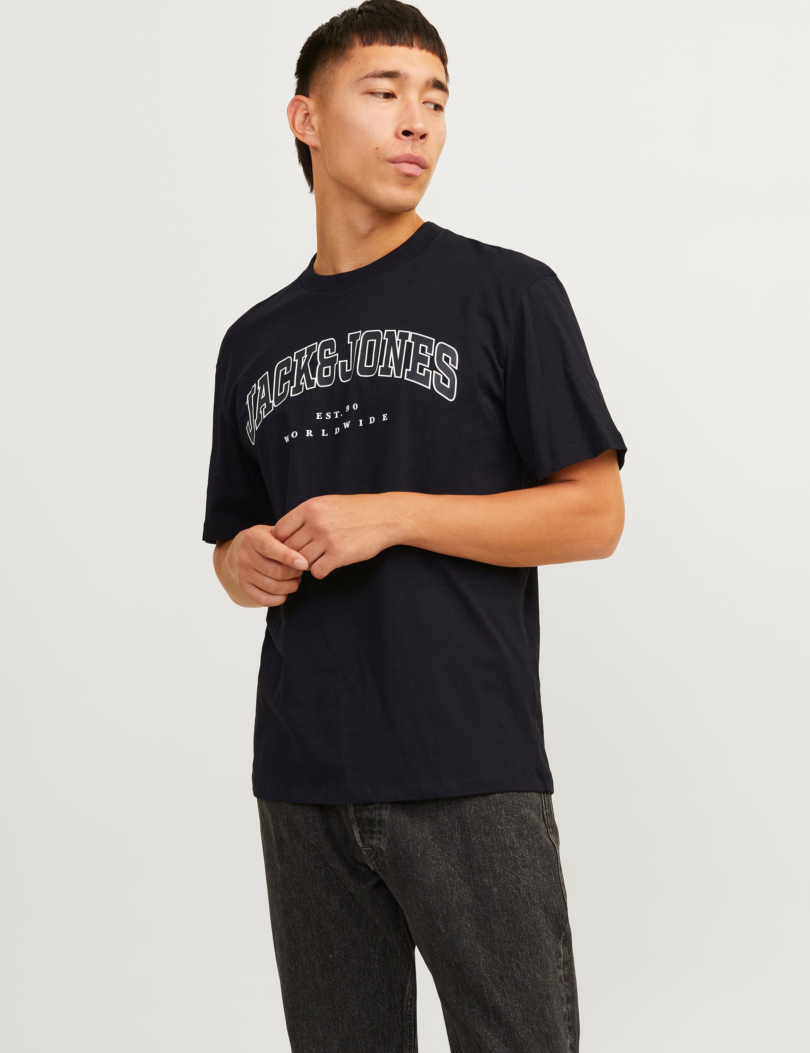 JACK & JONES JJECALEB varsity tee o-neck in black - Image 1