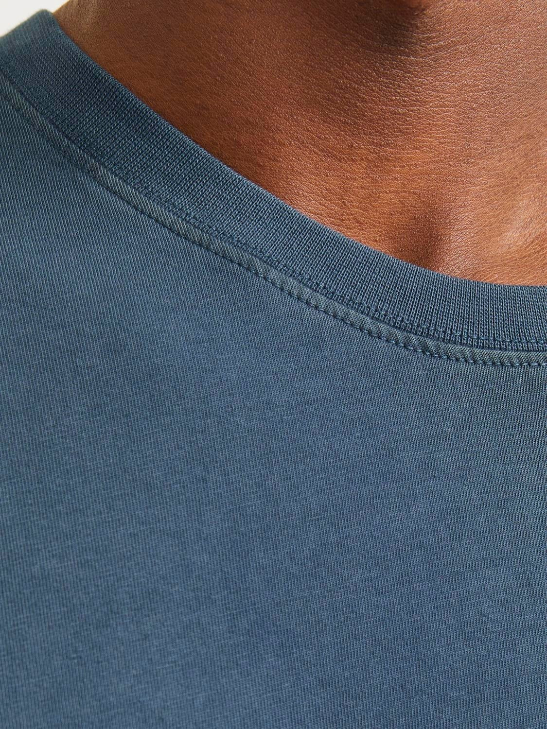 JACK & JONES JJECHARGE faded tee o-neck in mood indigo - Image 6