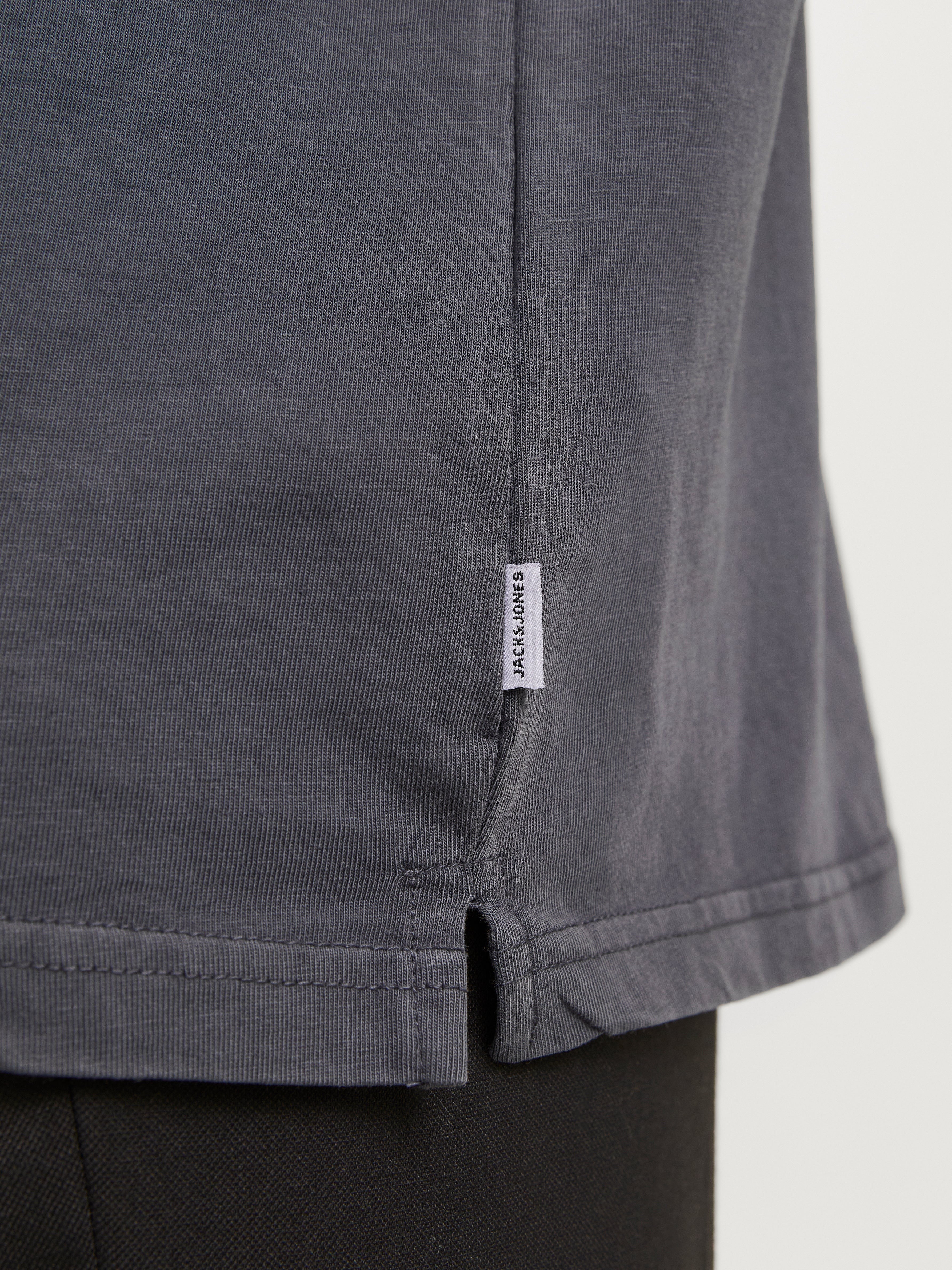 JACK & JONES JJECHARGE faded tee o-neck in castlerock - Image 5