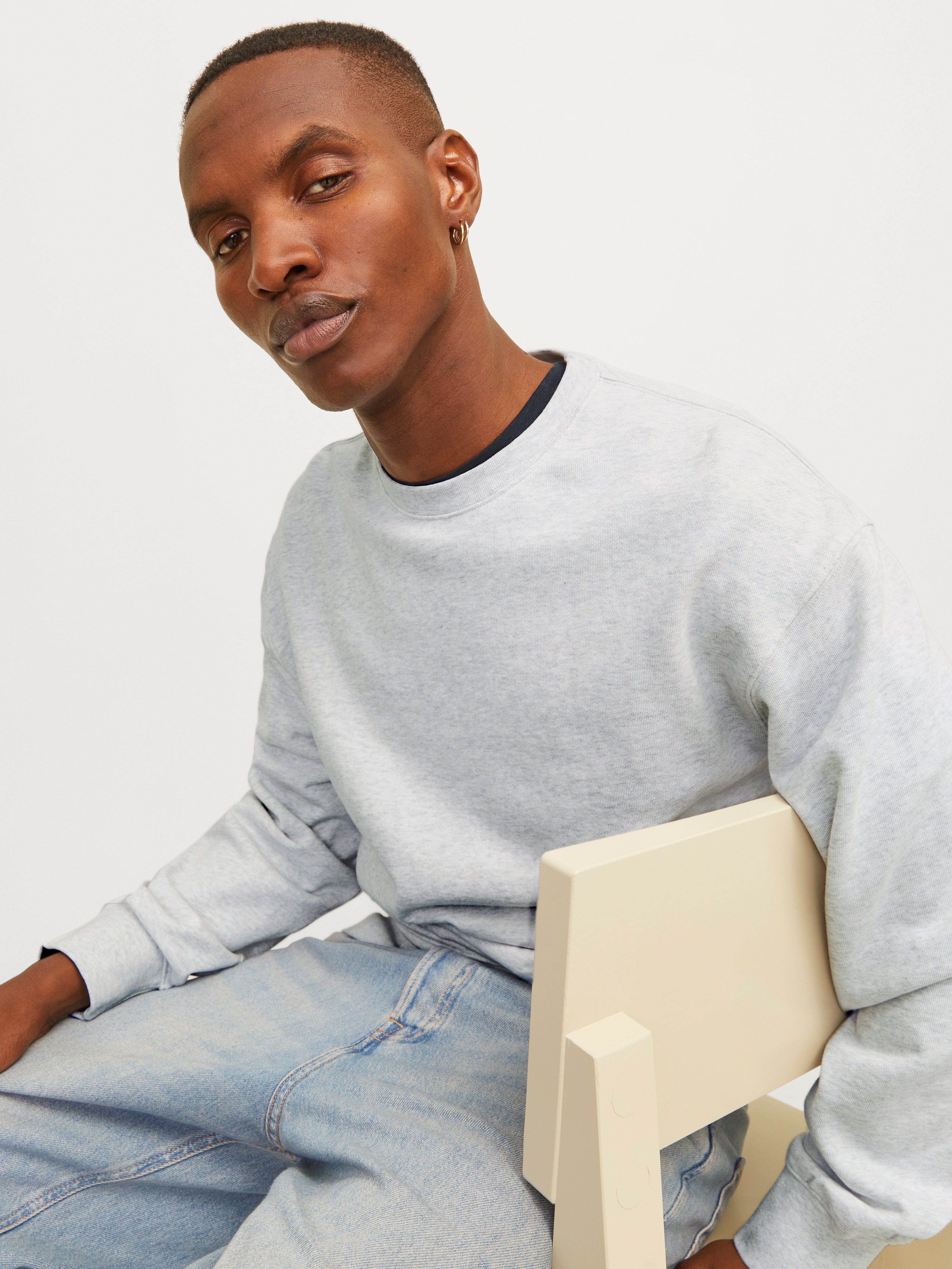 JACK & JONES JJECHARGE sweat crew neck in white melange - Image 7