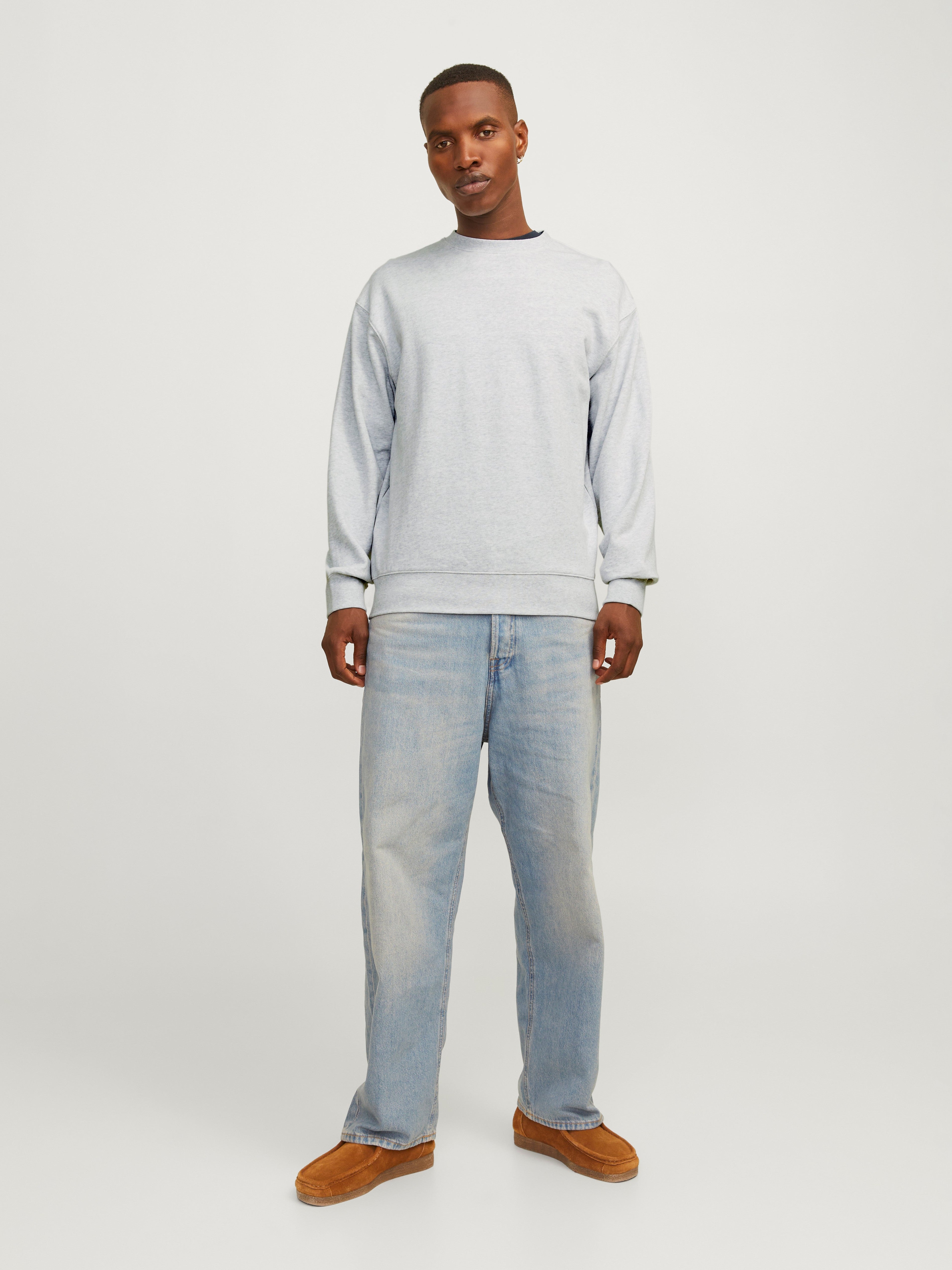 JACK & JONES JJECHARGE sweat crew neck in white melange - Image 4