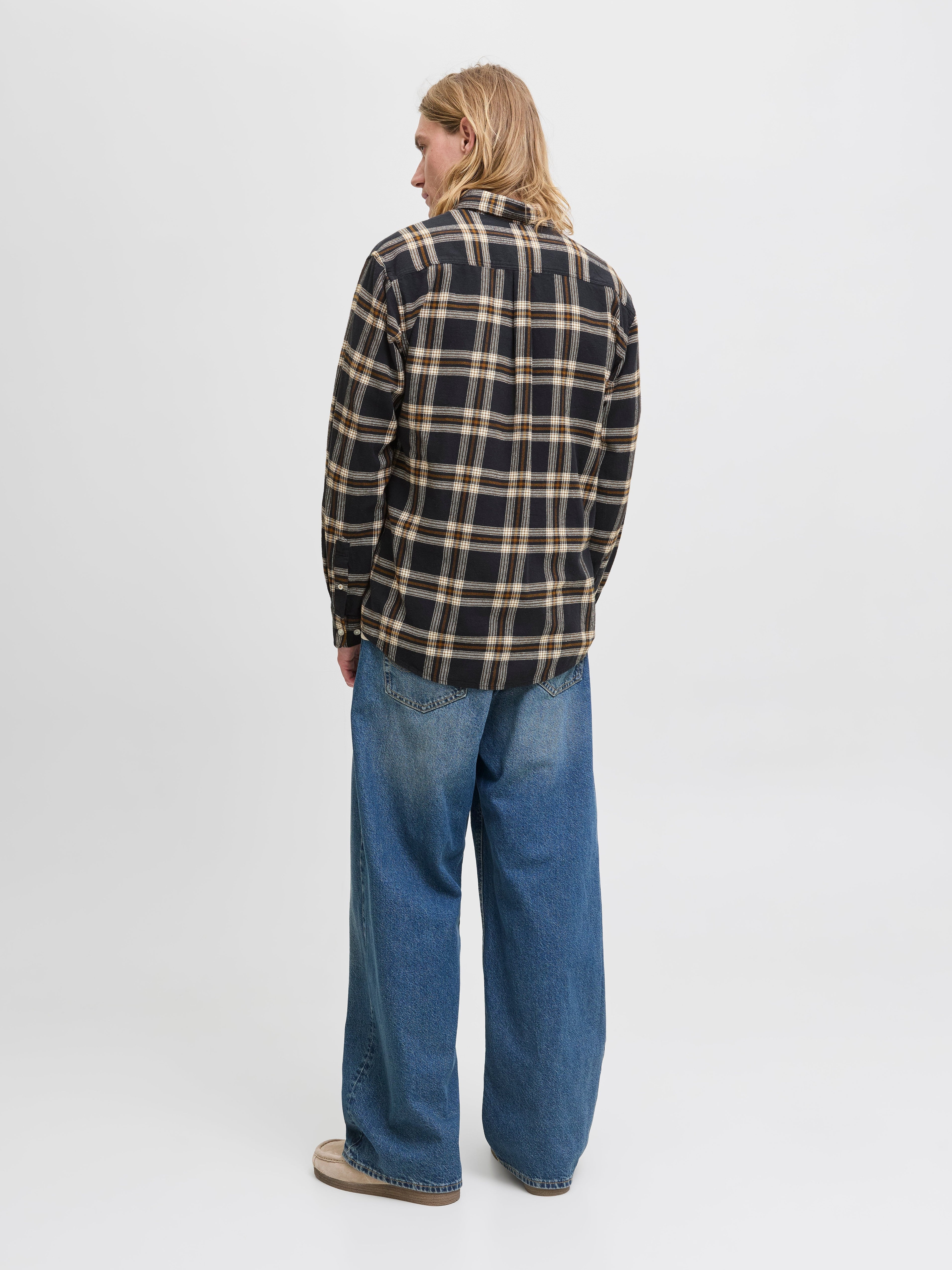JACK & JONES JJECLASSIC flannel check shirt in black - Image 2