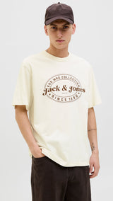 JACK & JONES JJEDOVER print tee crew neck in antique white - Image 1