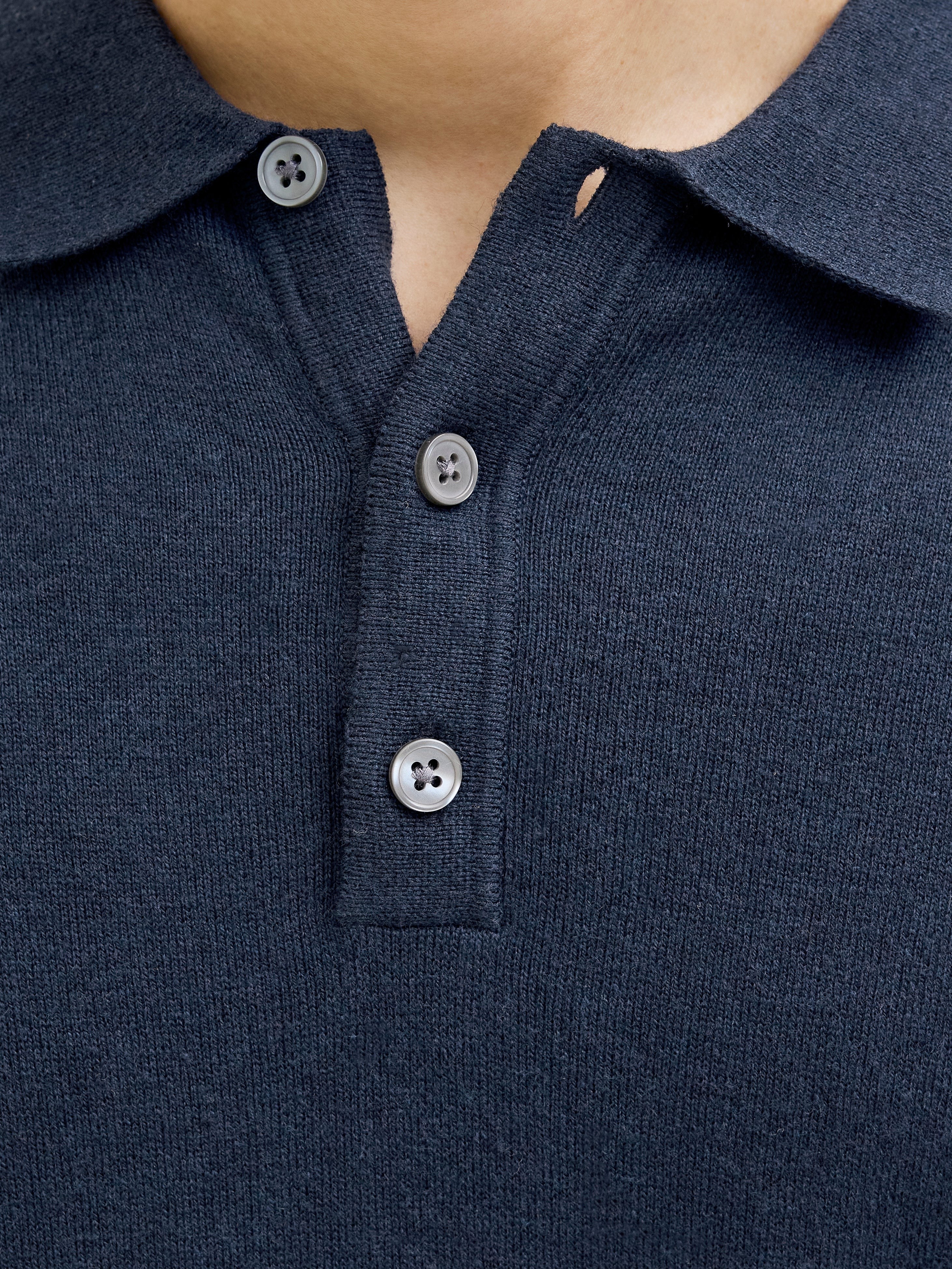 JACK & JONES JJEEMIL knit relaxed polo in navy blazer - Image 6