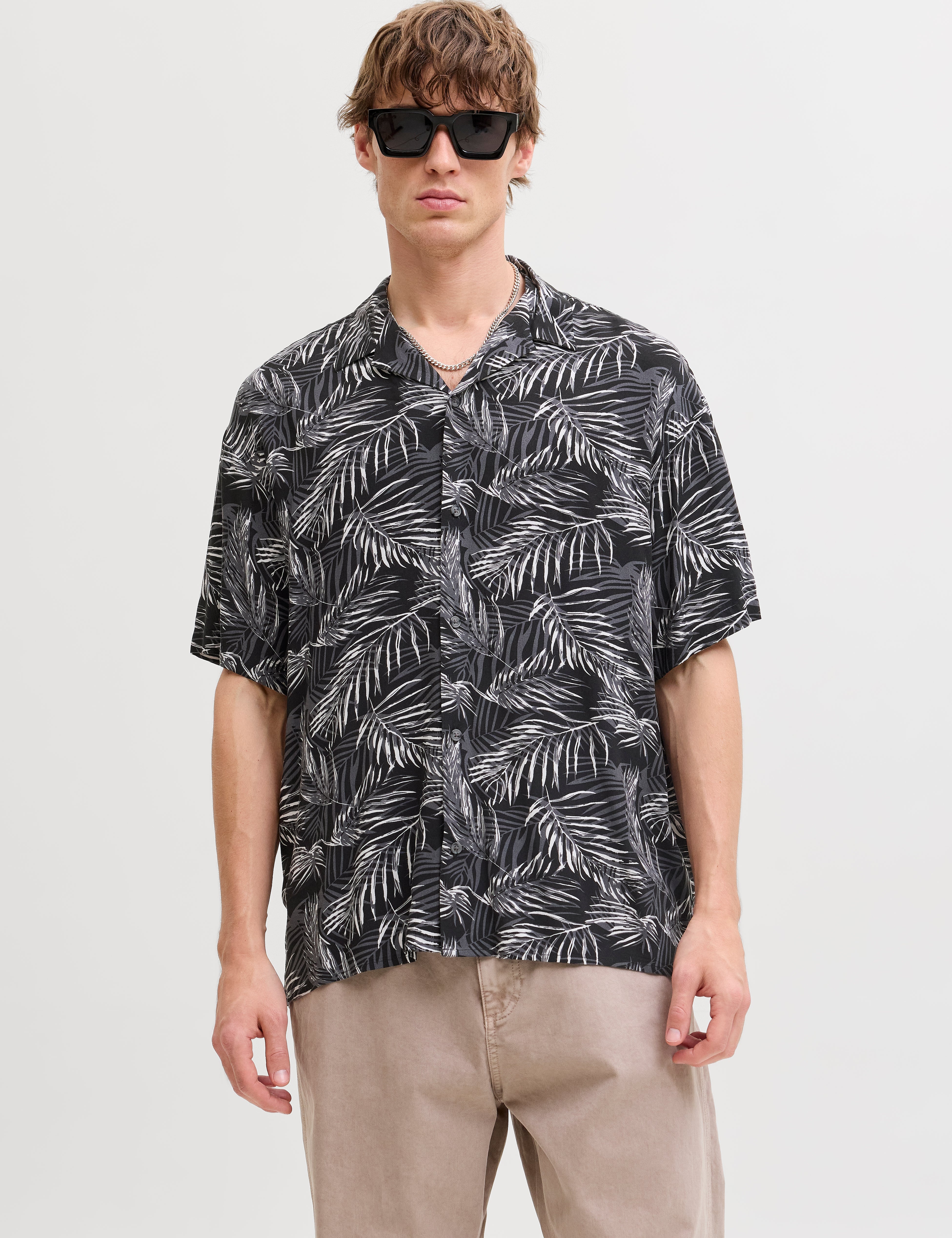 JACK & JONES JJEJEFF resort aop shirt - black