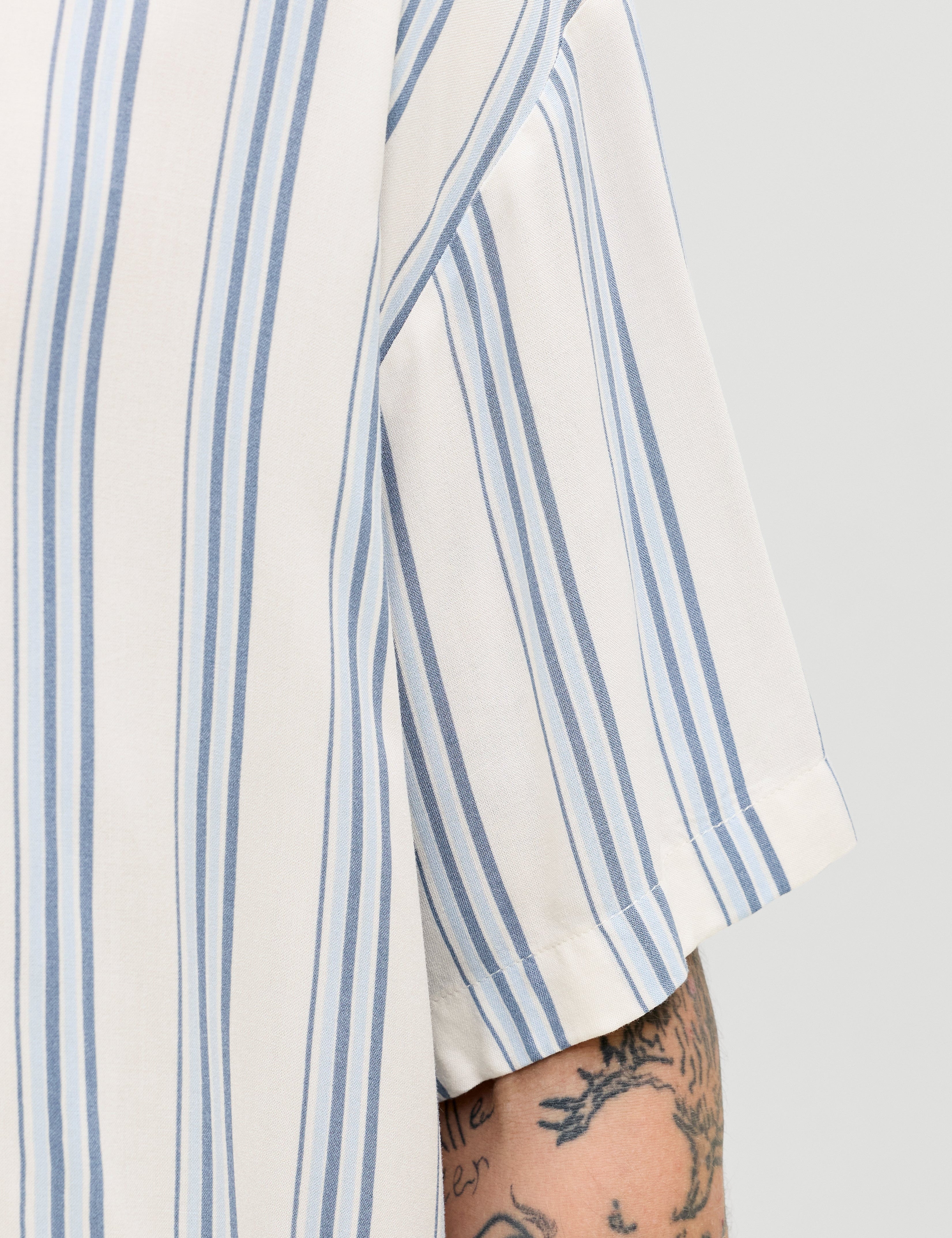 JACK & JONES JJEJEFF resort stripe shirt - celestial blue