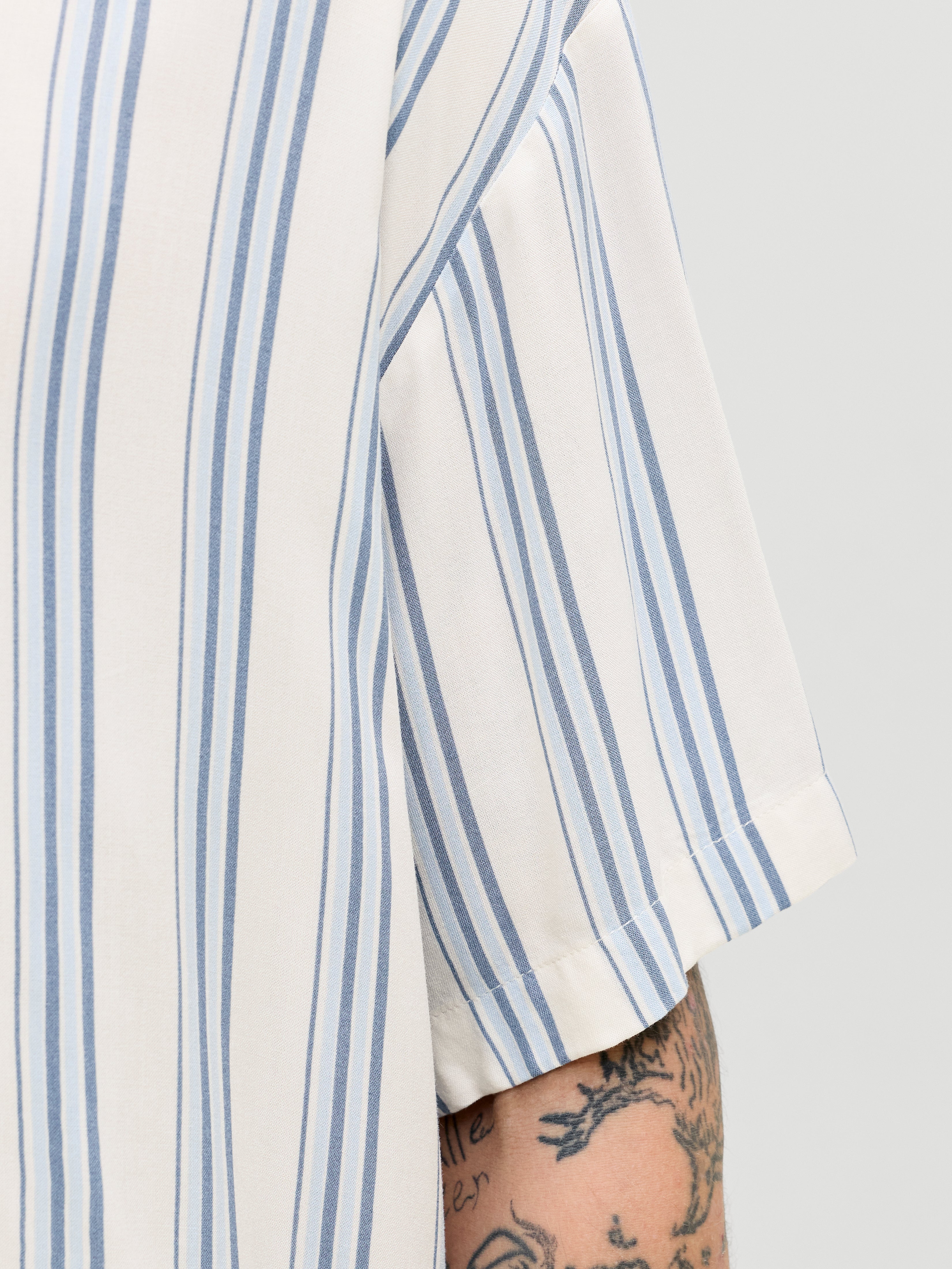JACK & JONES JJEJEFF resort stripe shirt - celestial blue