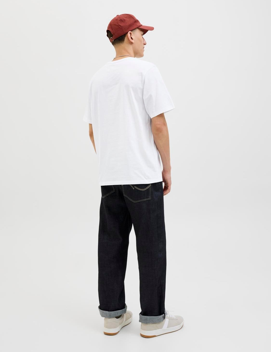 JACK & JONES JJELOGO tee o-neck col in cloud dancer - Image 2