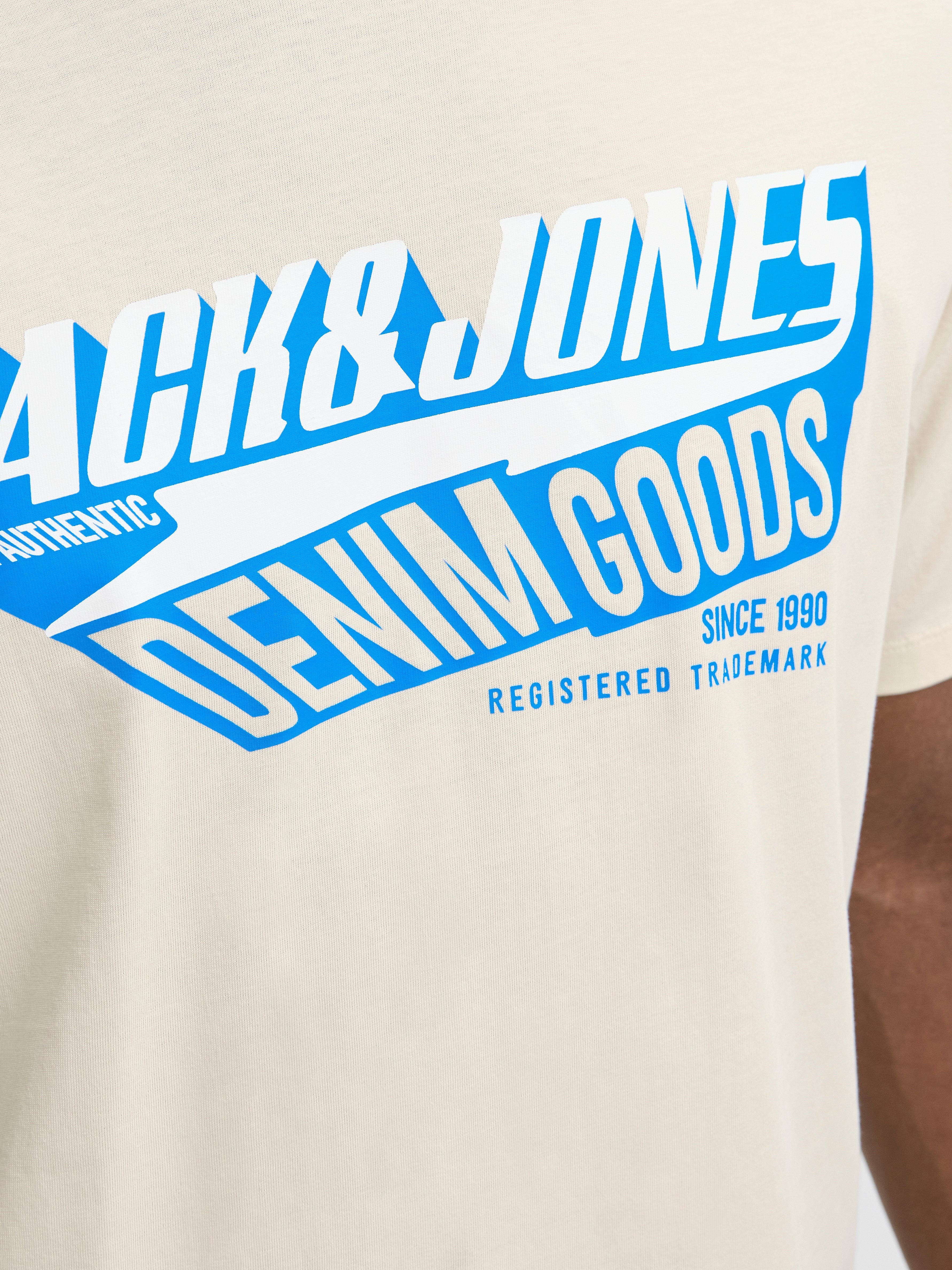 JACK & JONES JJELOGO tee o-neck col in antique white - Image 5