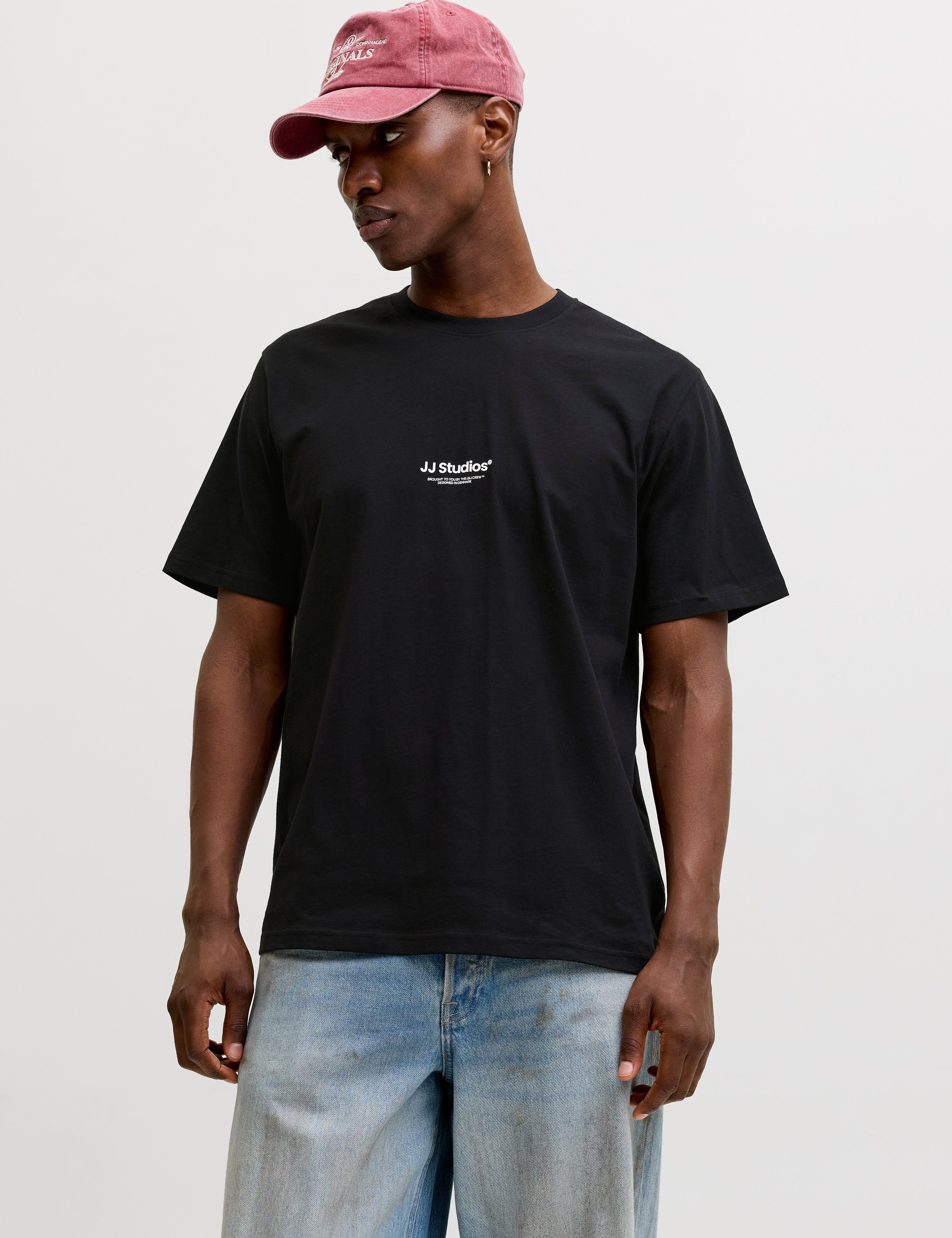 JACK & JONES JJESOHO tee crew neck in black - Image 1