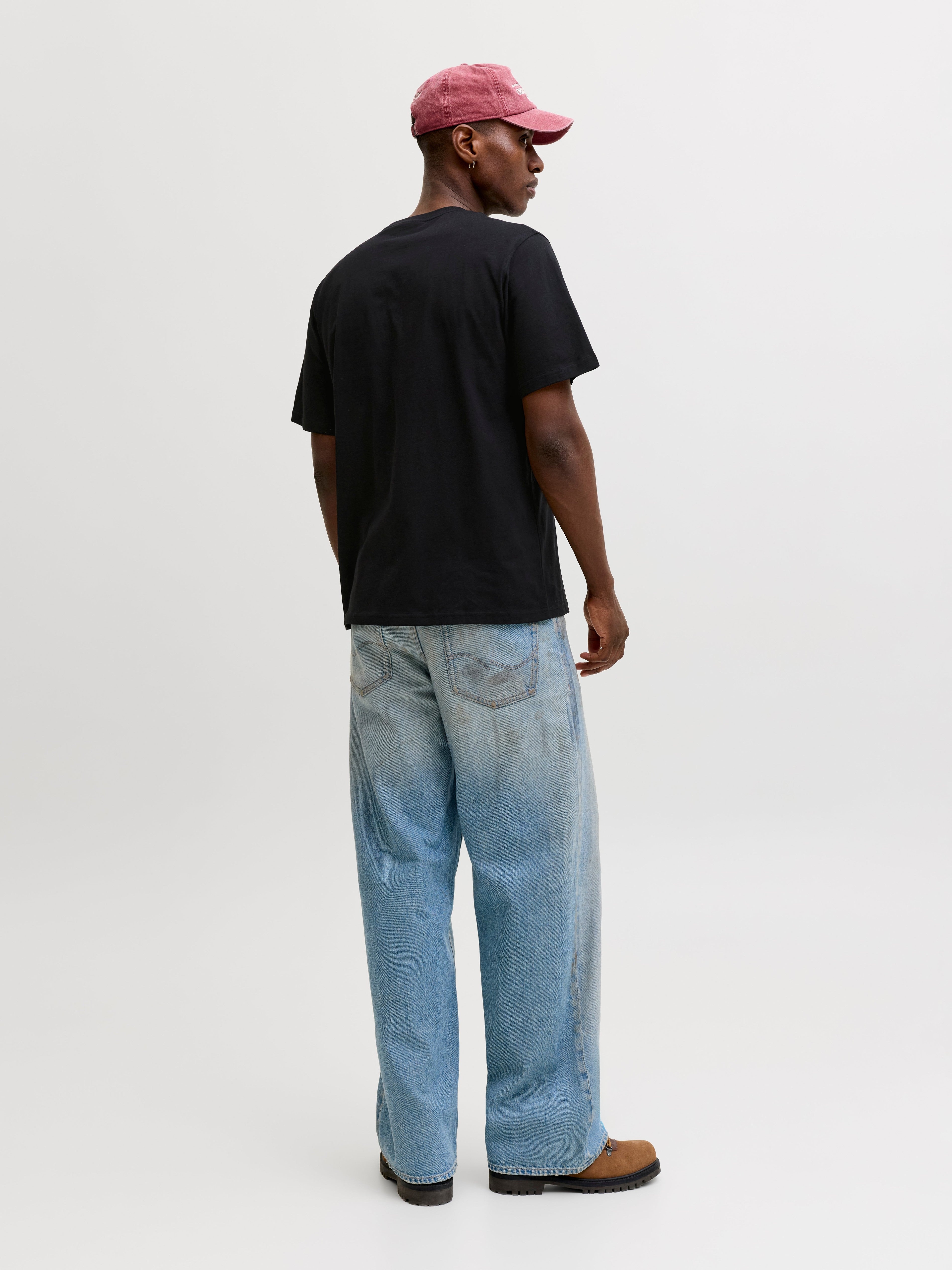 JACK & JONES JJESOHO tee crew neck in black - Image 2
