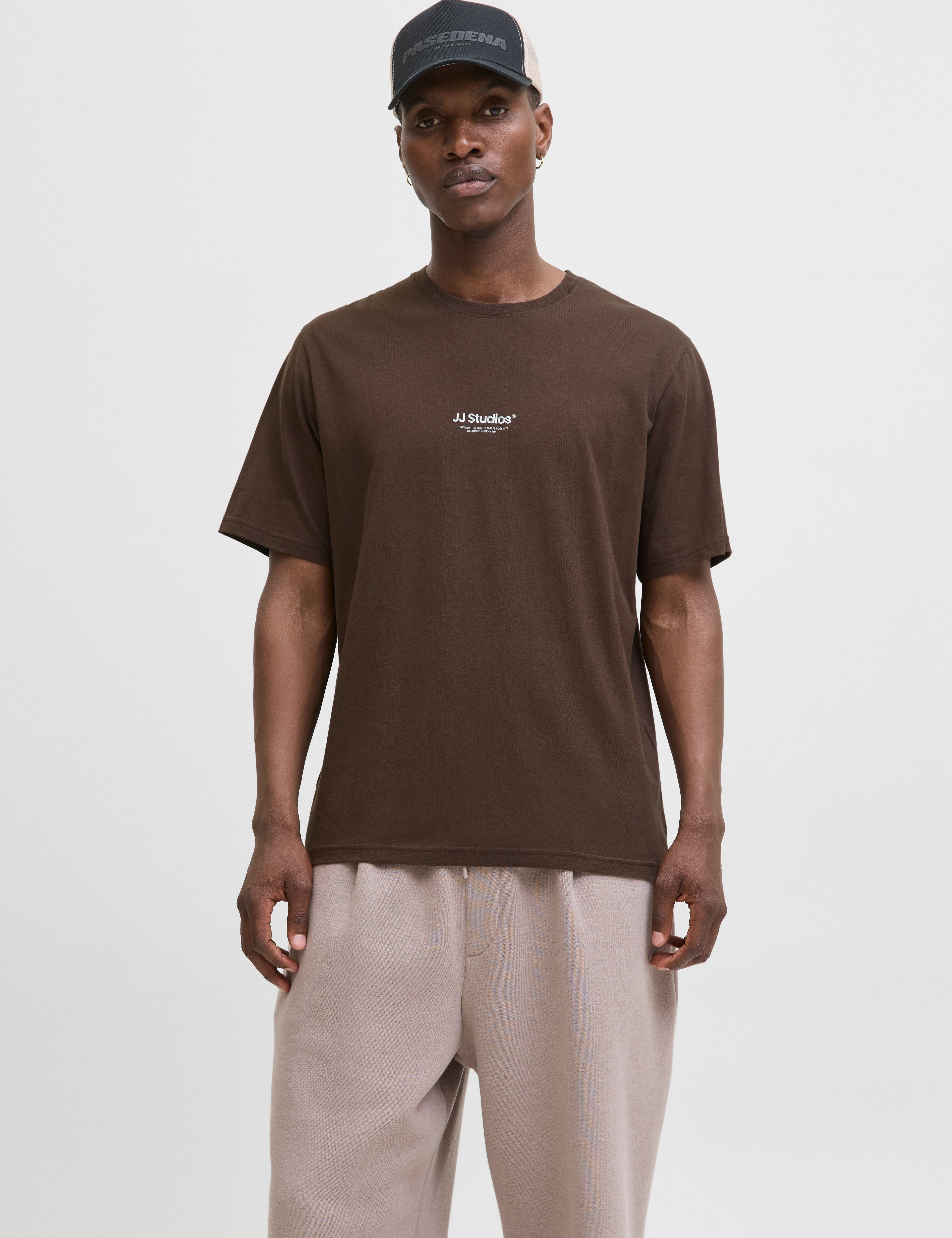 JACK & JONES JJESOHO tee crew neck in delicioso - Image 1