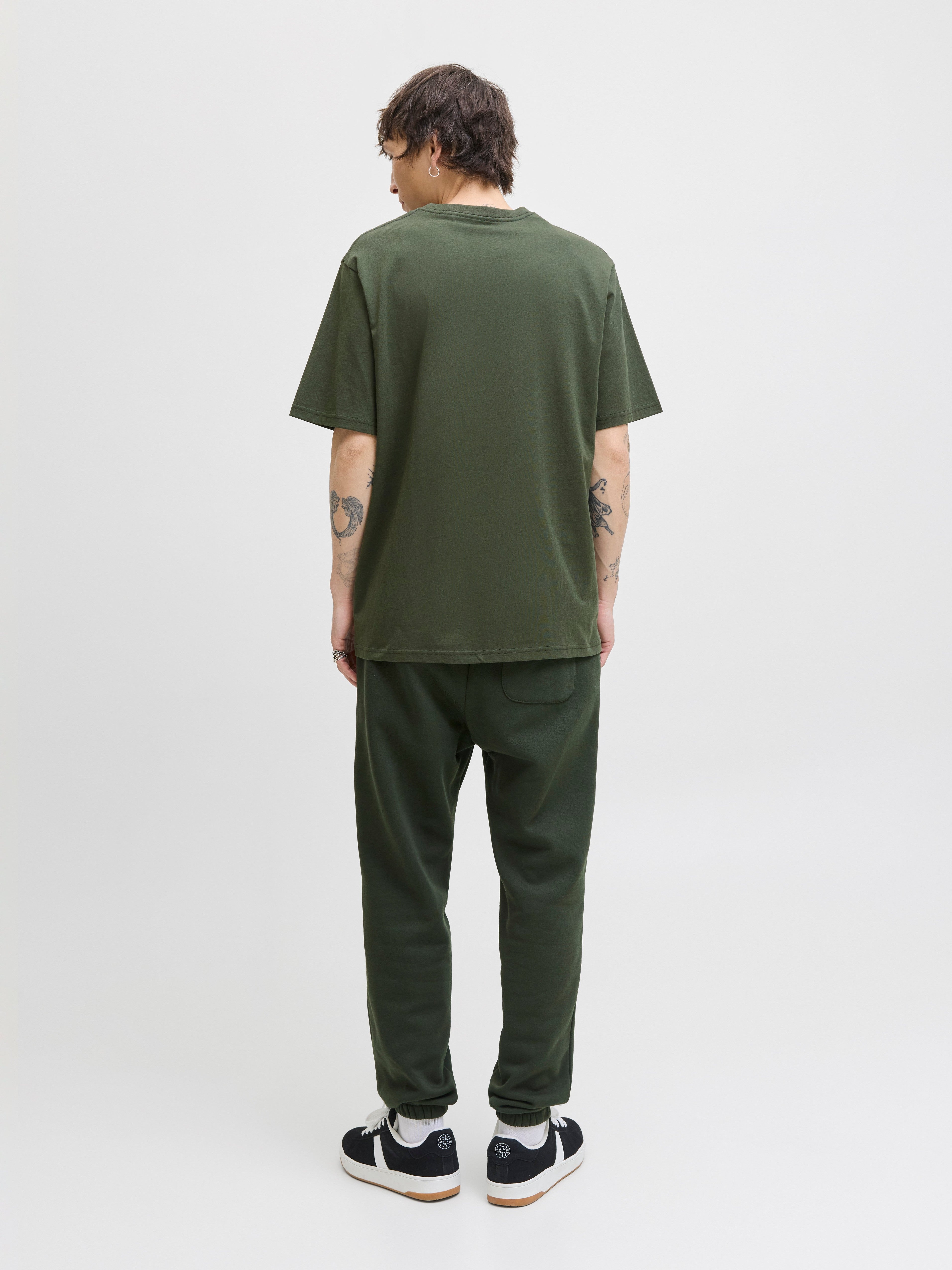 JACK & JONES JJESOHO tee crew neck in duffel bag - Image 2