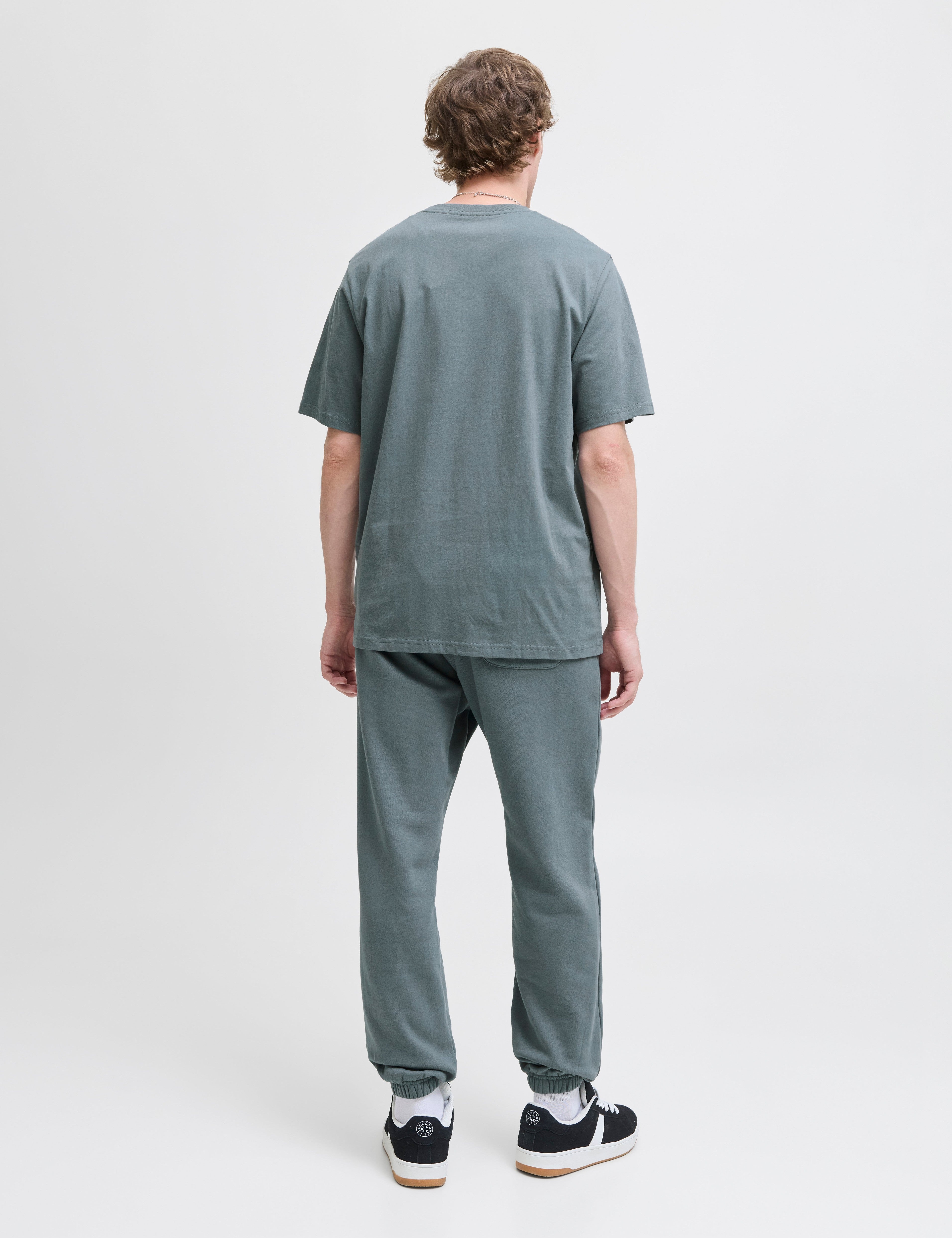 JACK & JONES JJESOHO tee crew neck in stormy weather - Image 2