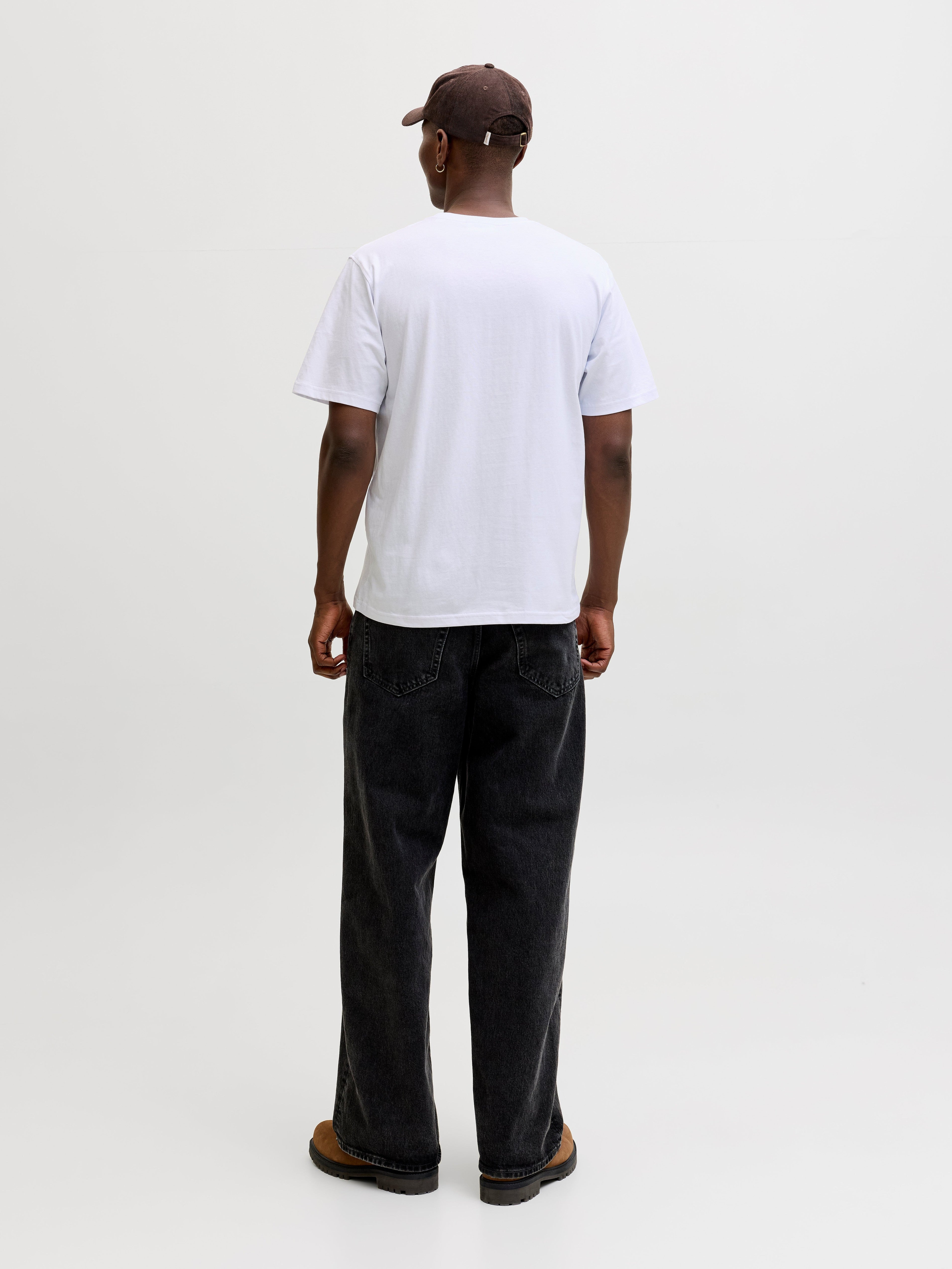 JACK & JONES JJESOHO tee crew neck in white - Image 2