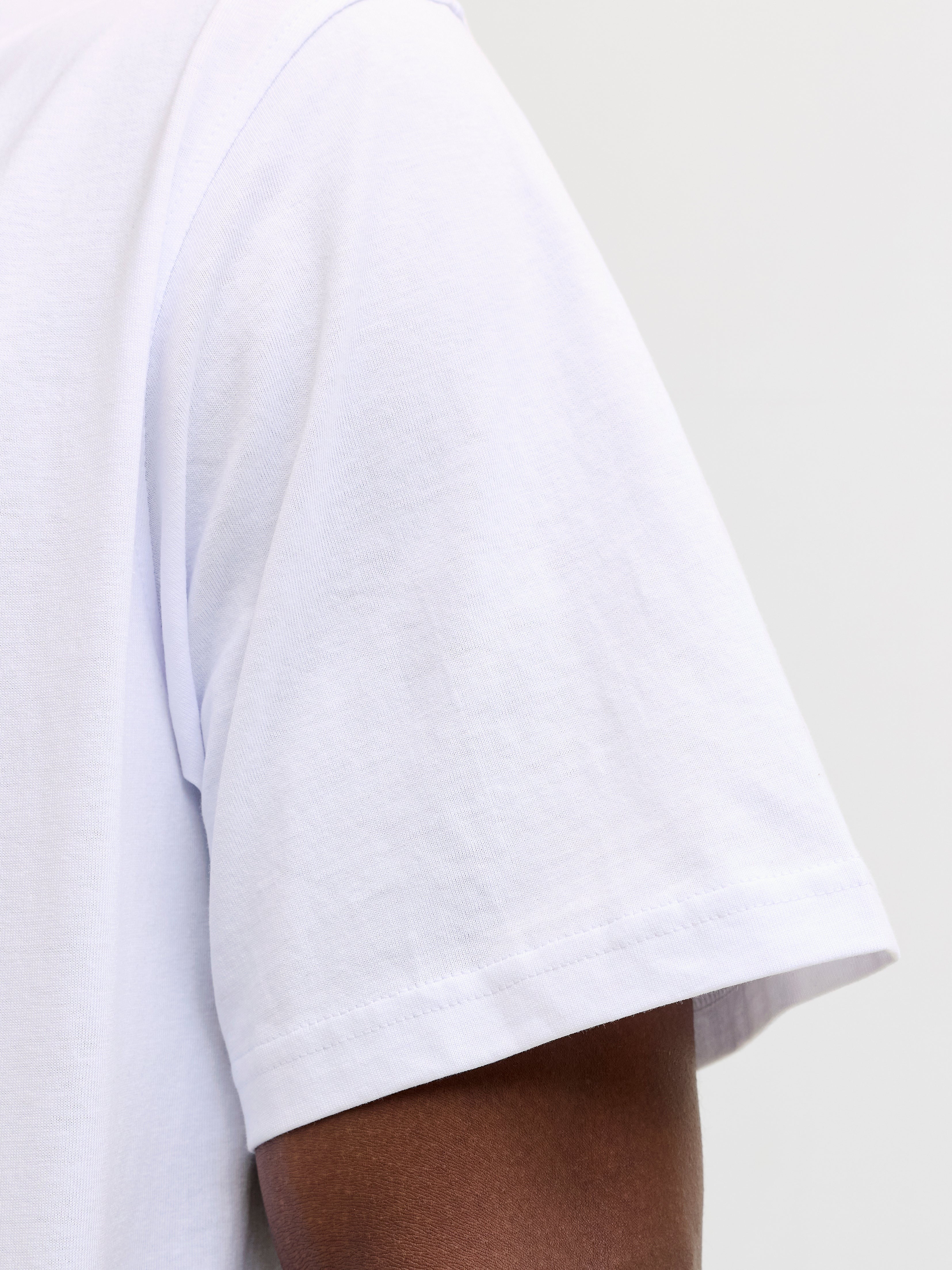 JACK & JONES JJESOHO tee crew neck in white - Image 7