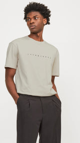 JACK & JONES JJESTAR tee in moonbeam - Image 1