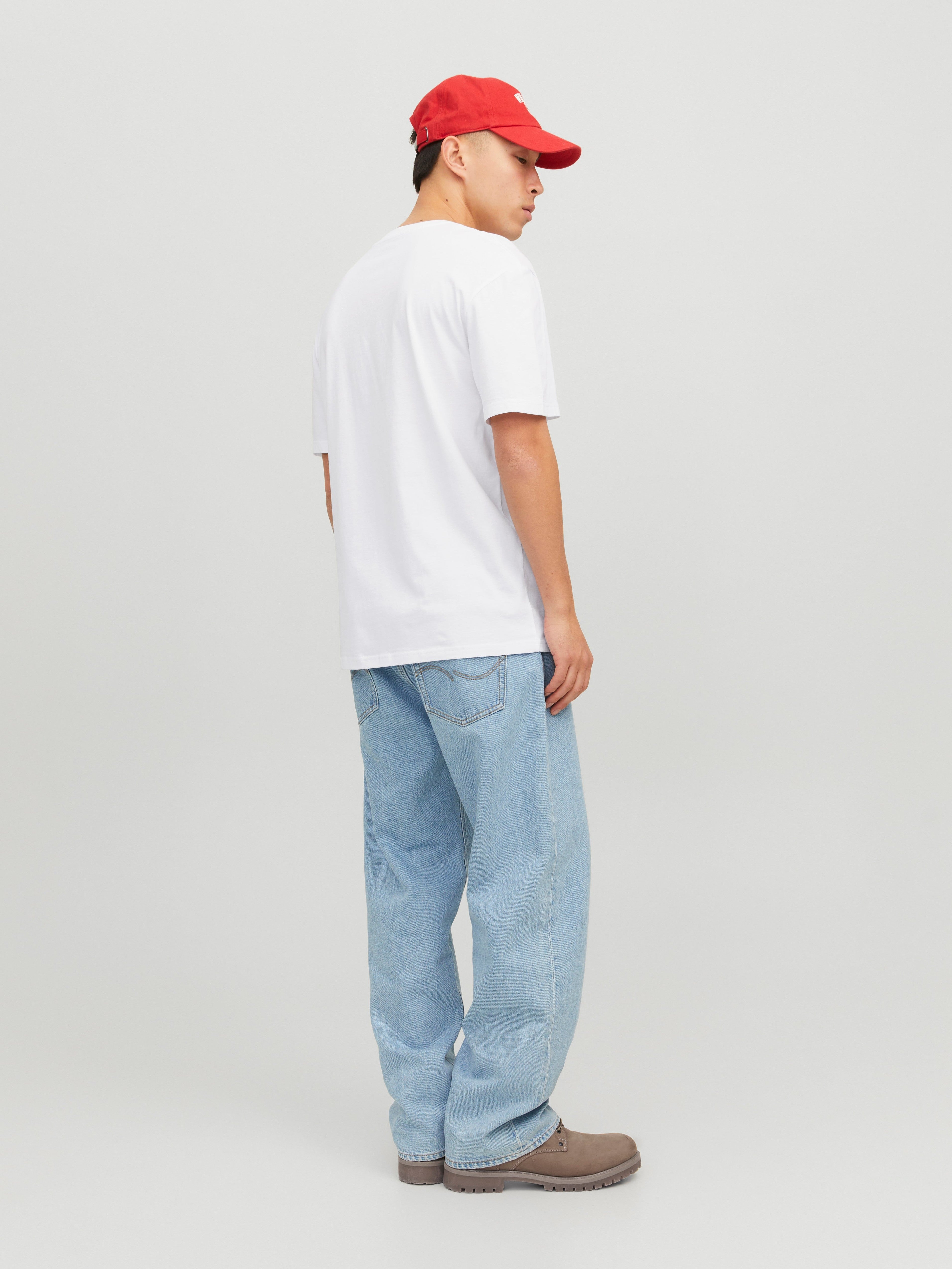 JACK & JONES JJESTAR tee in white - Image 2