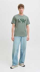 JACK & JONES JJGEPLAS tee crew neck in iceberg green - Image 4