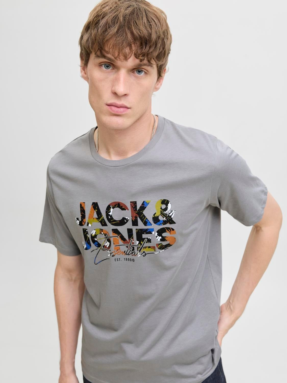 JACK & JONES JJGEPLAS tee crew neck in ultimate grey - Image 7