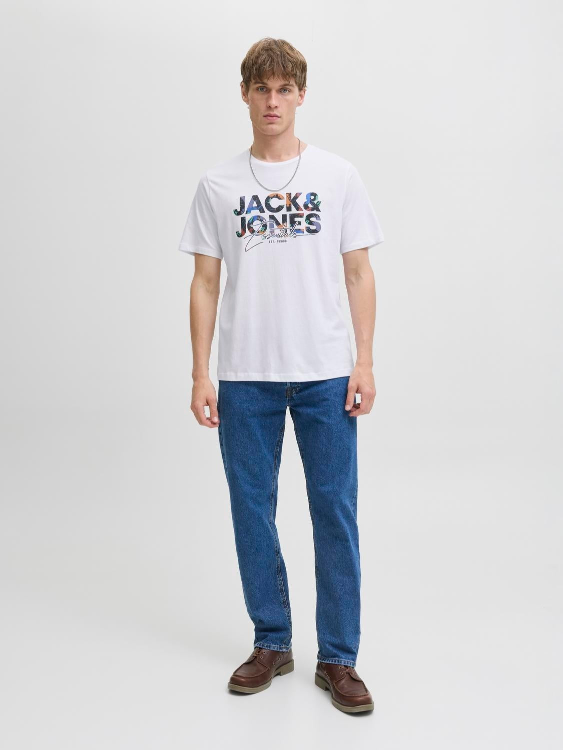 JACK & JONES JJGEPLAS tee crew neck in white - Image 4