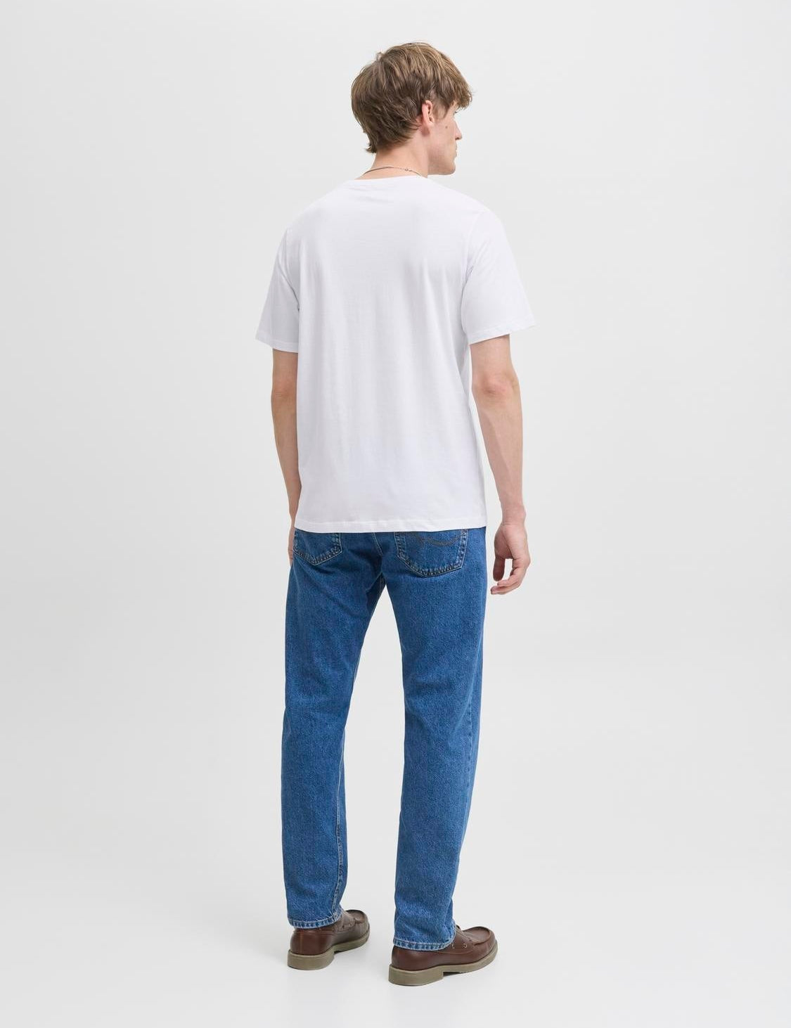 JACK & JONES JJGEPLAS tee crew neck in white - Image 2