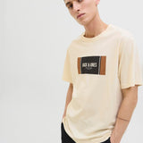 JACK & JONES JJHAYATO tee crew neck in antique white - Image 7