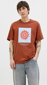 JACK & JONES JORCANGGU front branding tee in arabian spice - Image 1