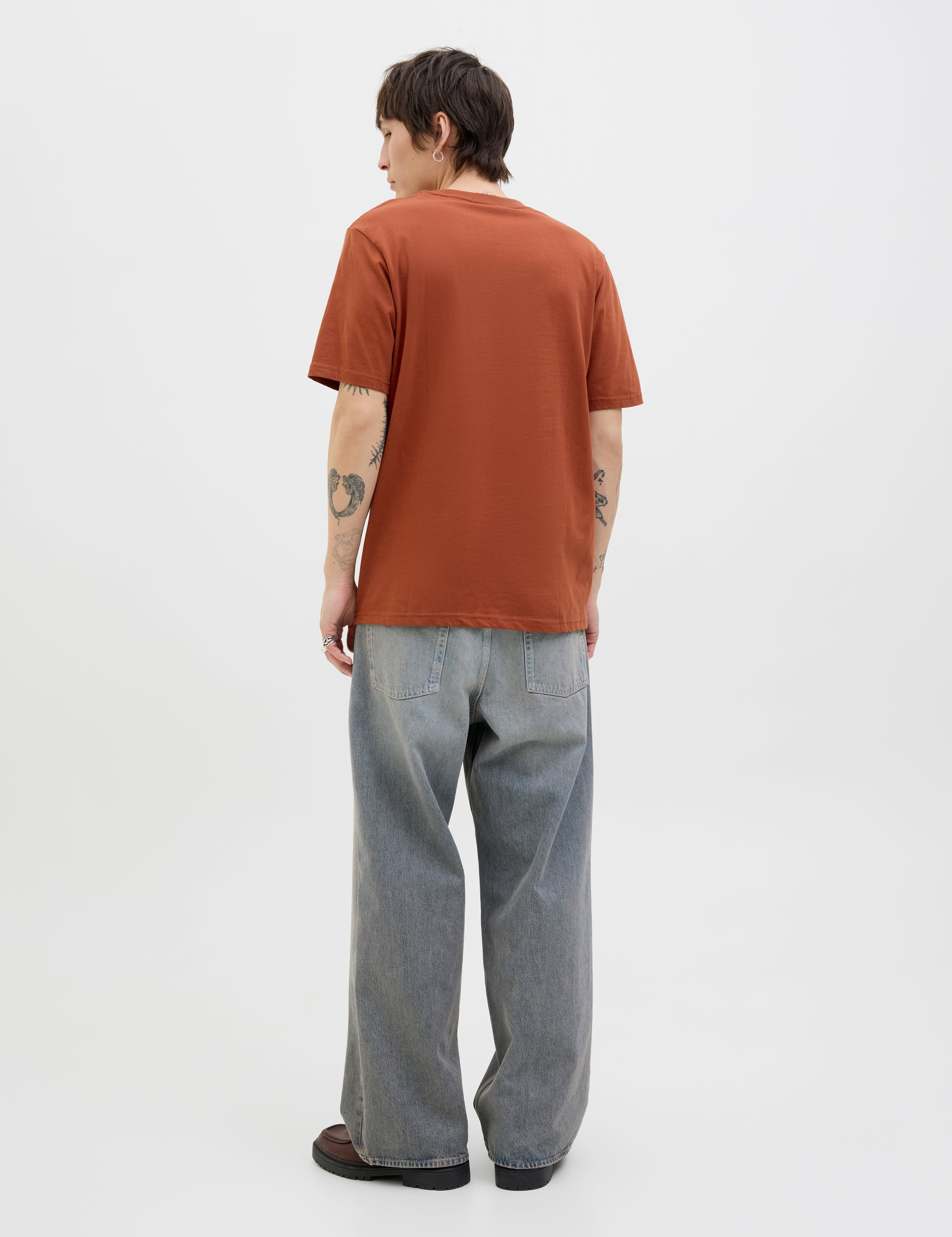 JACK & JONES JORCANGGU front branding tee in arabian spice - Image 2