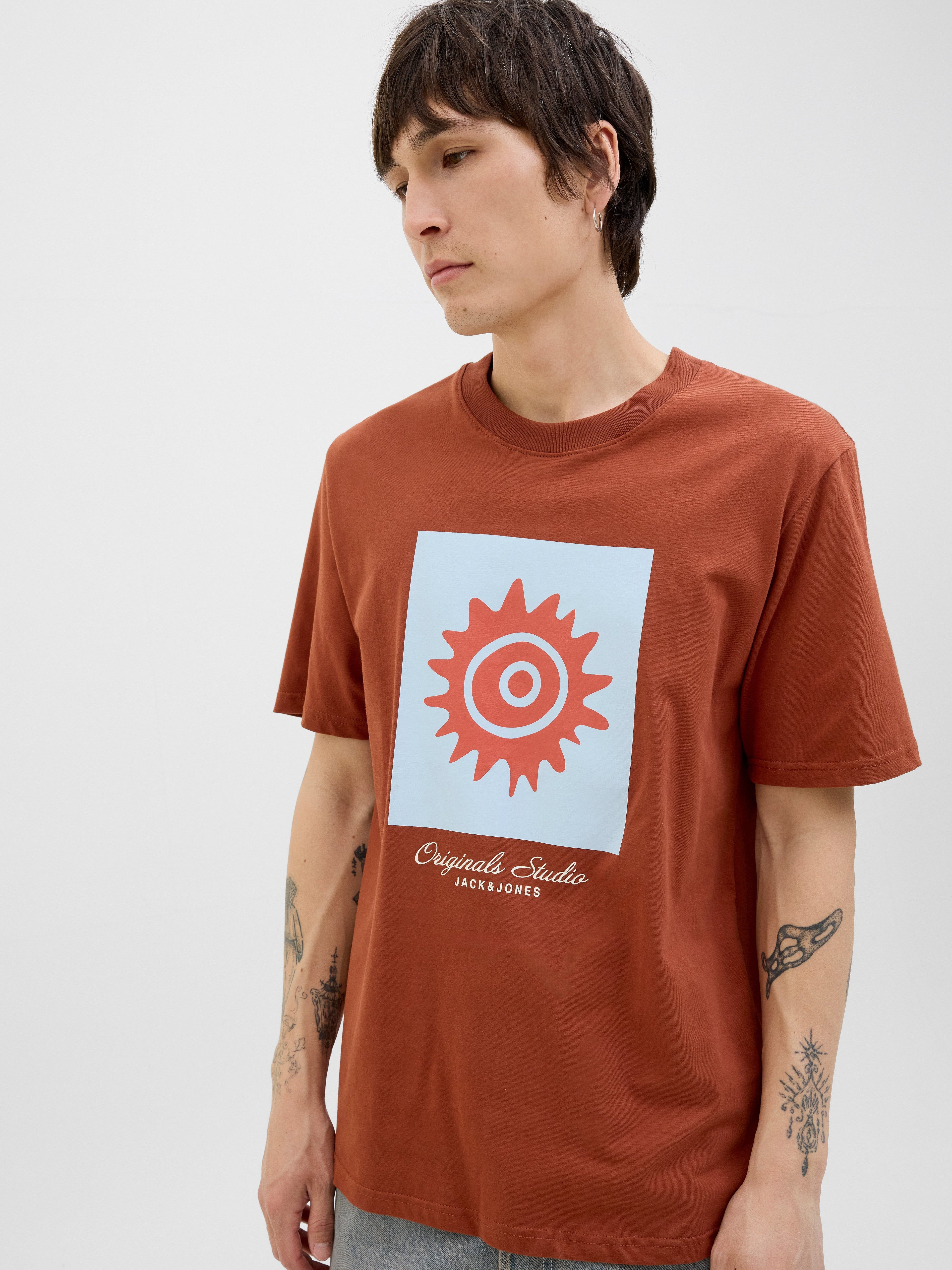 JACK & JONES JORCANGGU front branding tee in arabian spice - Image 7