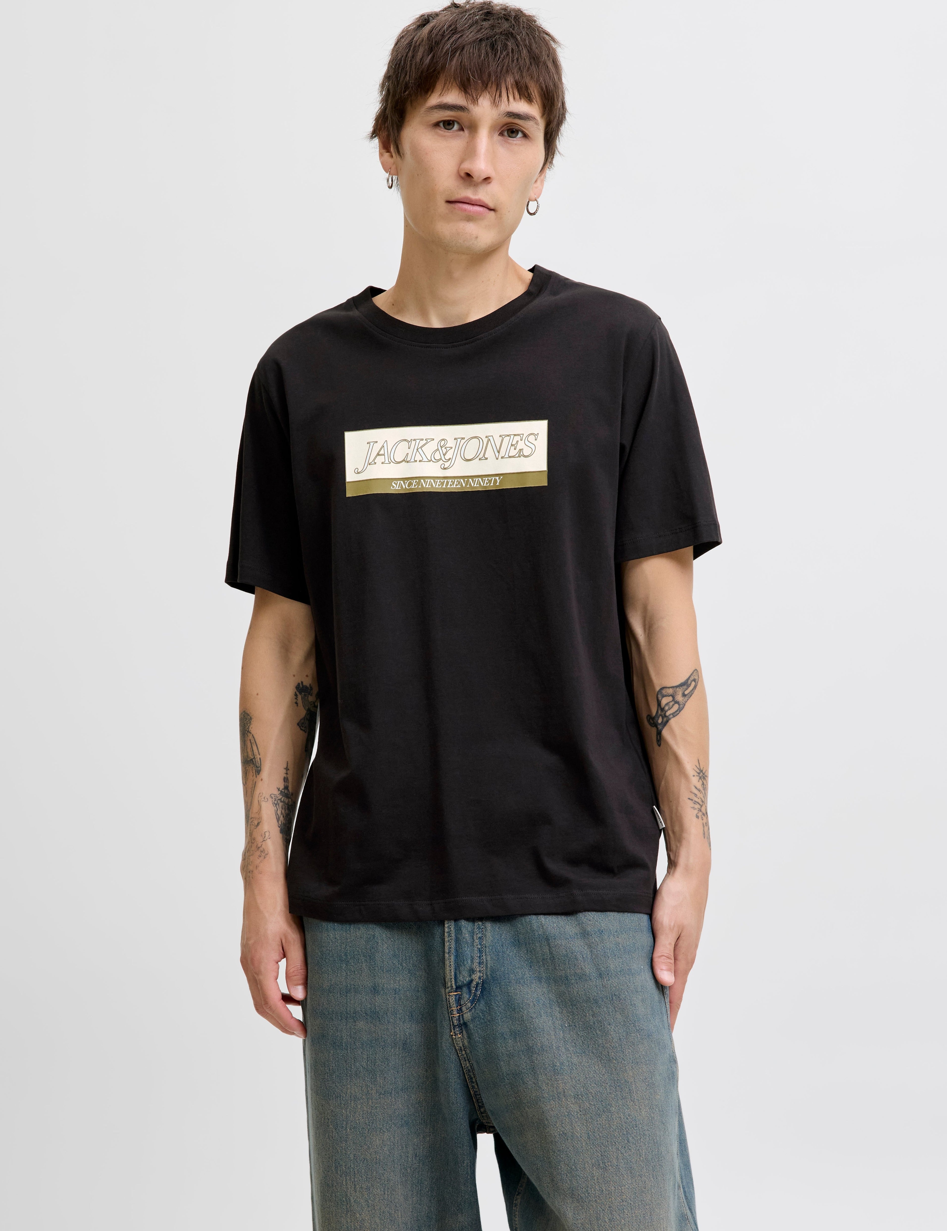 JACK & JONES JORINWOOD block branding tee in black - Image 1